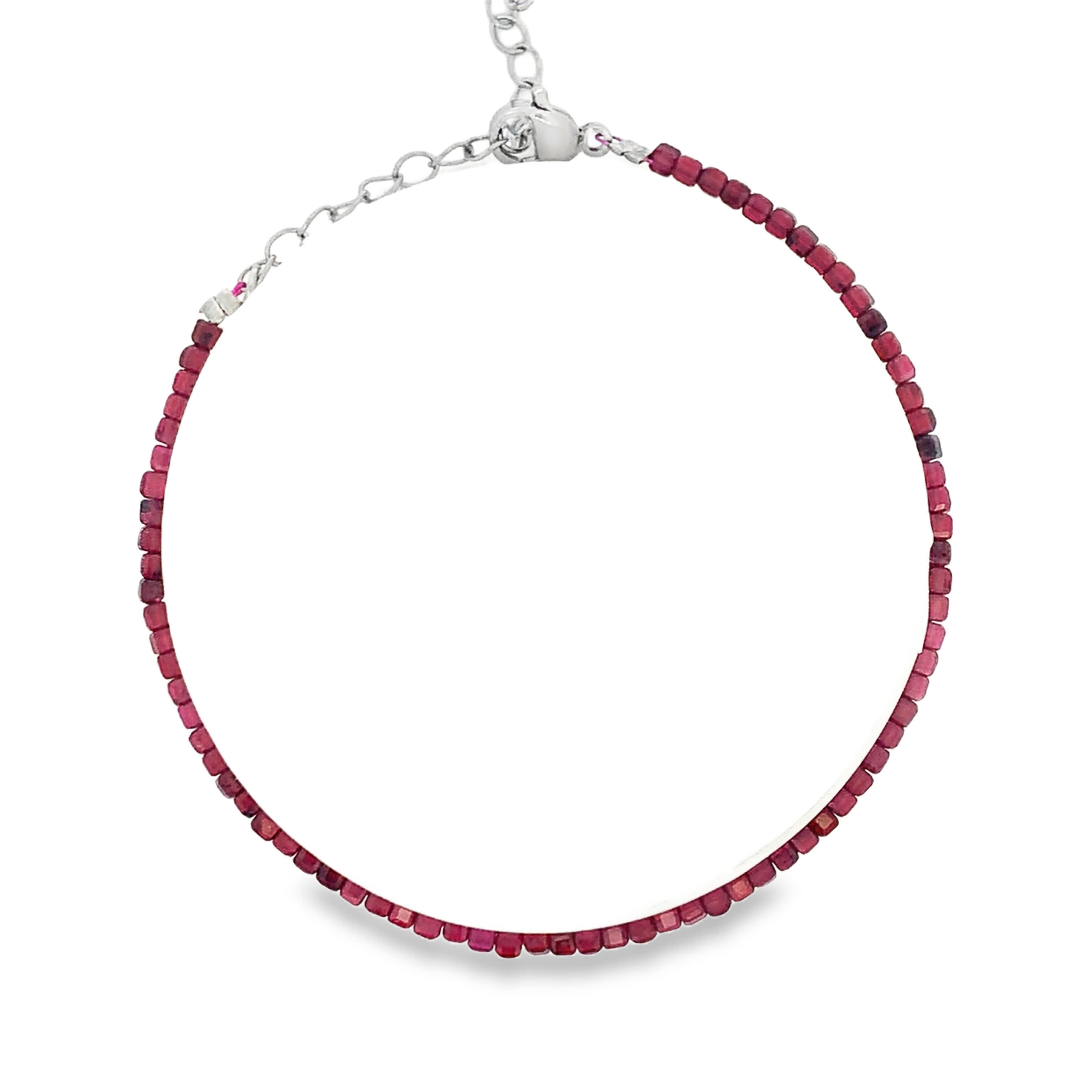 Bransoletka z koralików z rubinowego stali