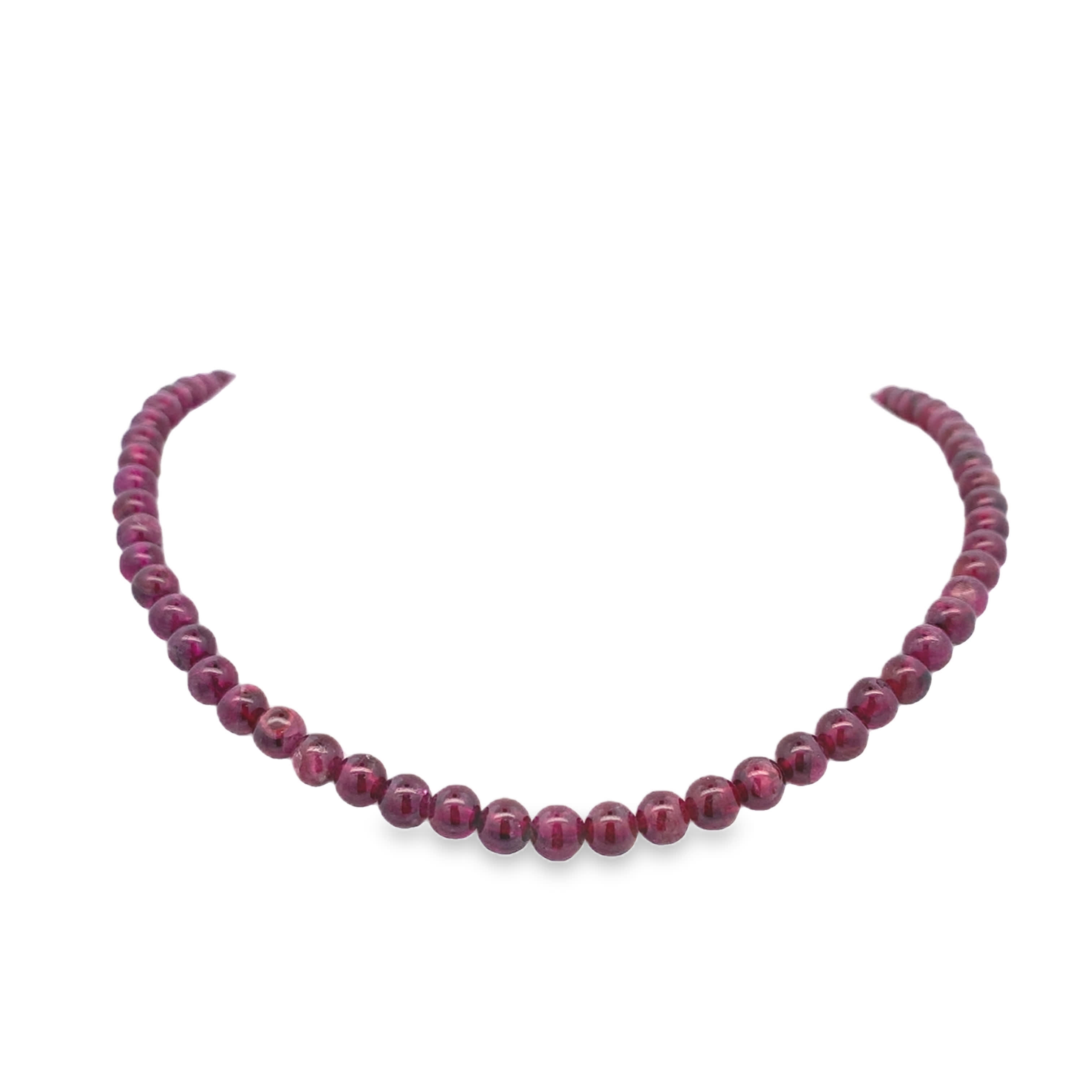 Naszyjnik koralikowy z granatem i czerwonofioletowymi okrągłymi koralikami kaboszonowymi