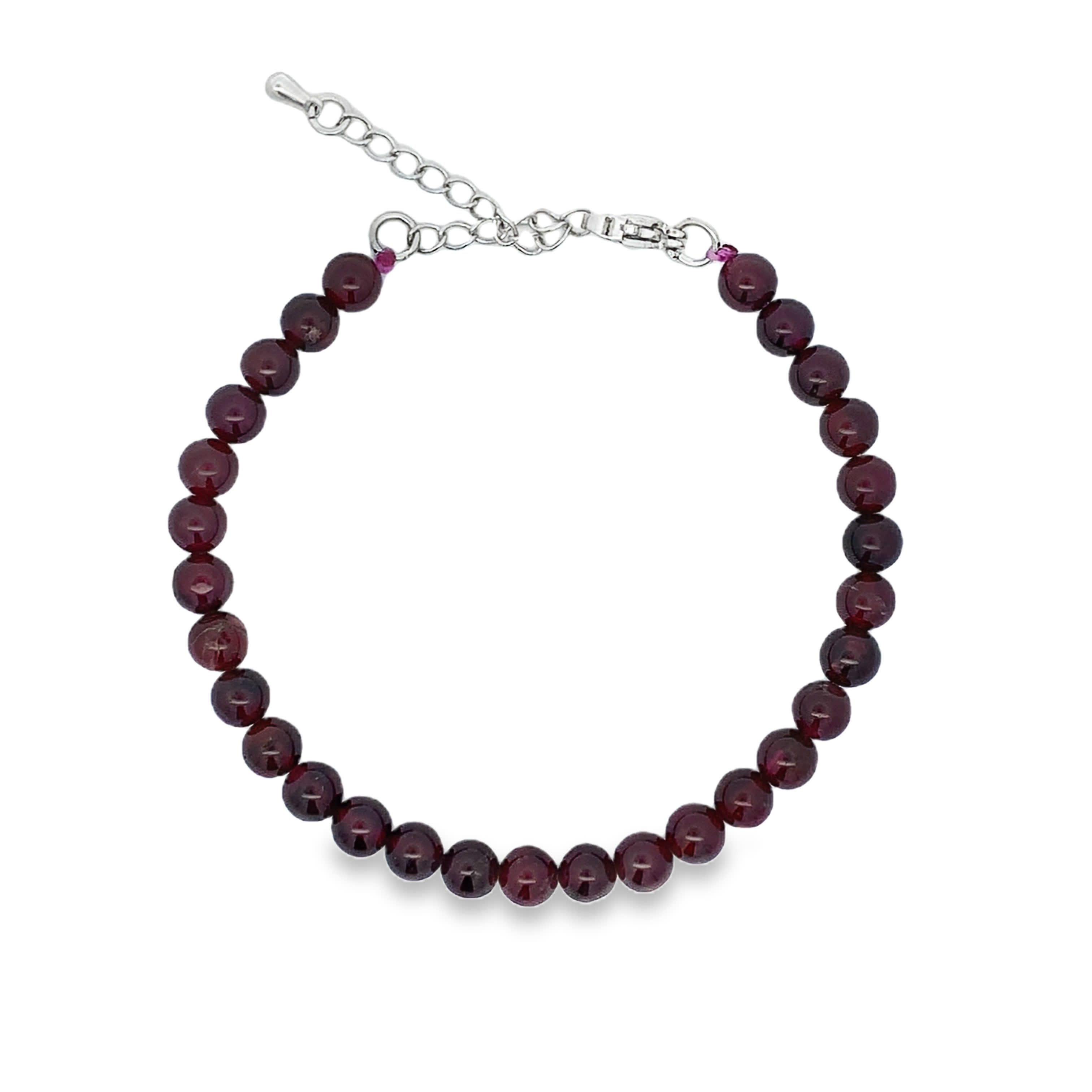 Bransoletka koralikowa z granatem i posrebrzanym metalem, koraliki granatu kaboszonowego