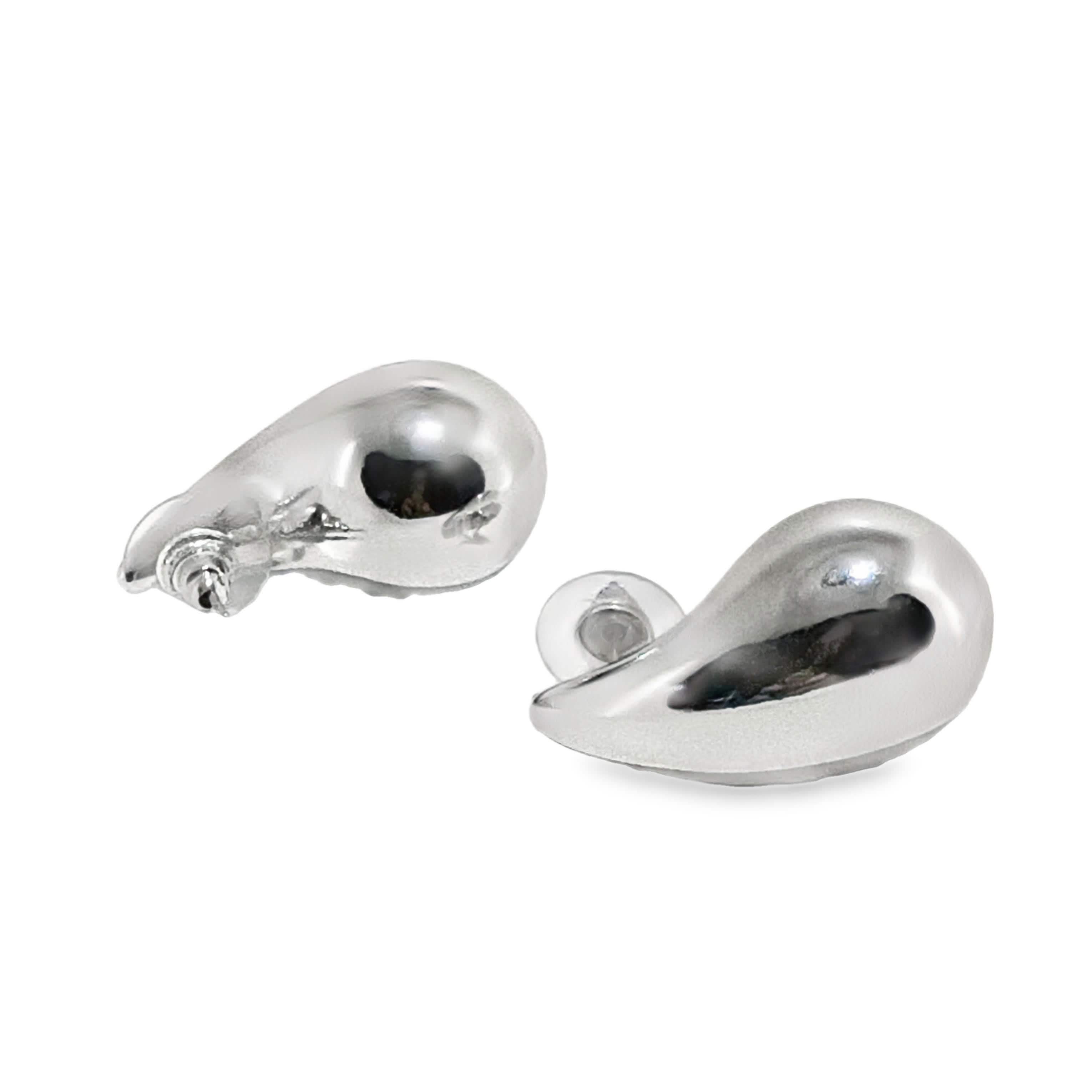 Posrebrzane kolczyki w kształcie łezki