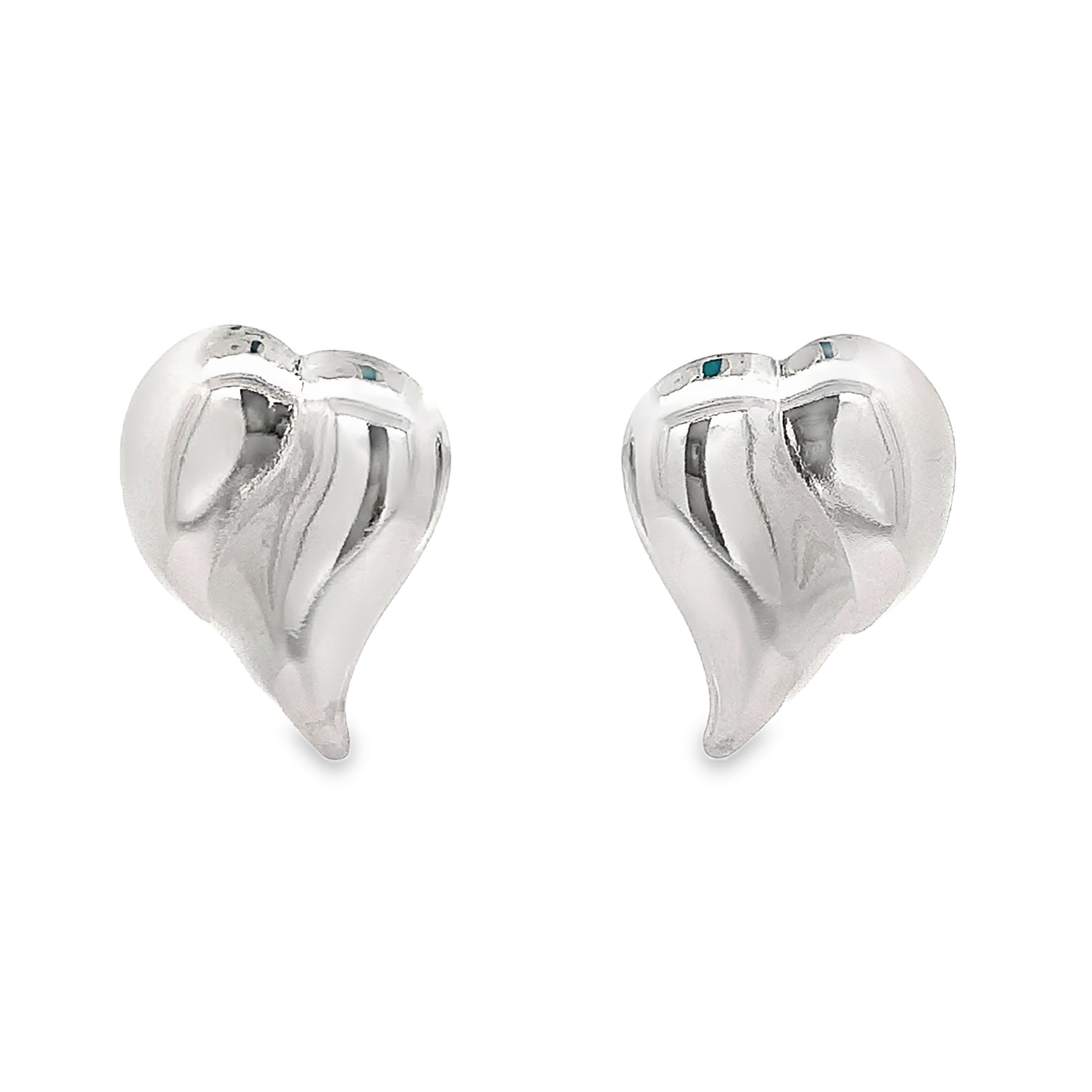 Posrebrzane kolczyki w kształcie serca