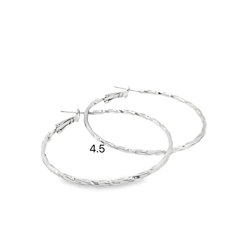 Posrebrzane kolczyki koła ze skręconymi kółkami