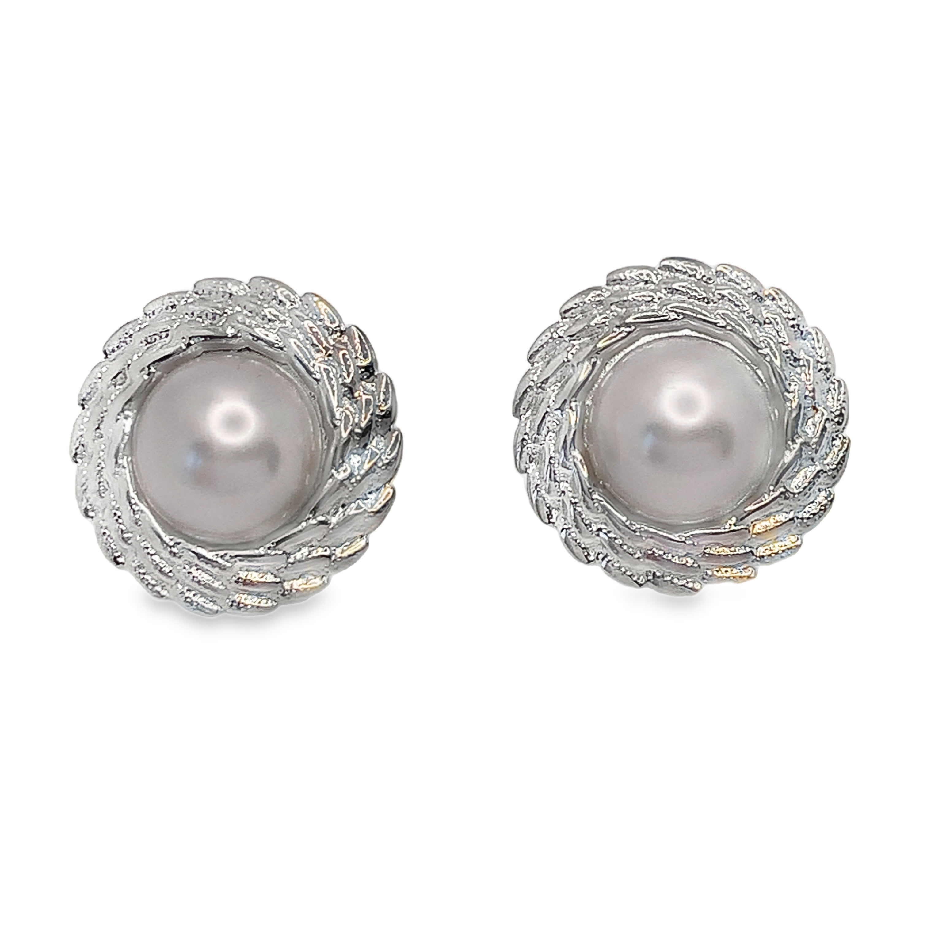 Kolczyki ze posrebrzanej stali z perłą kaboszonową