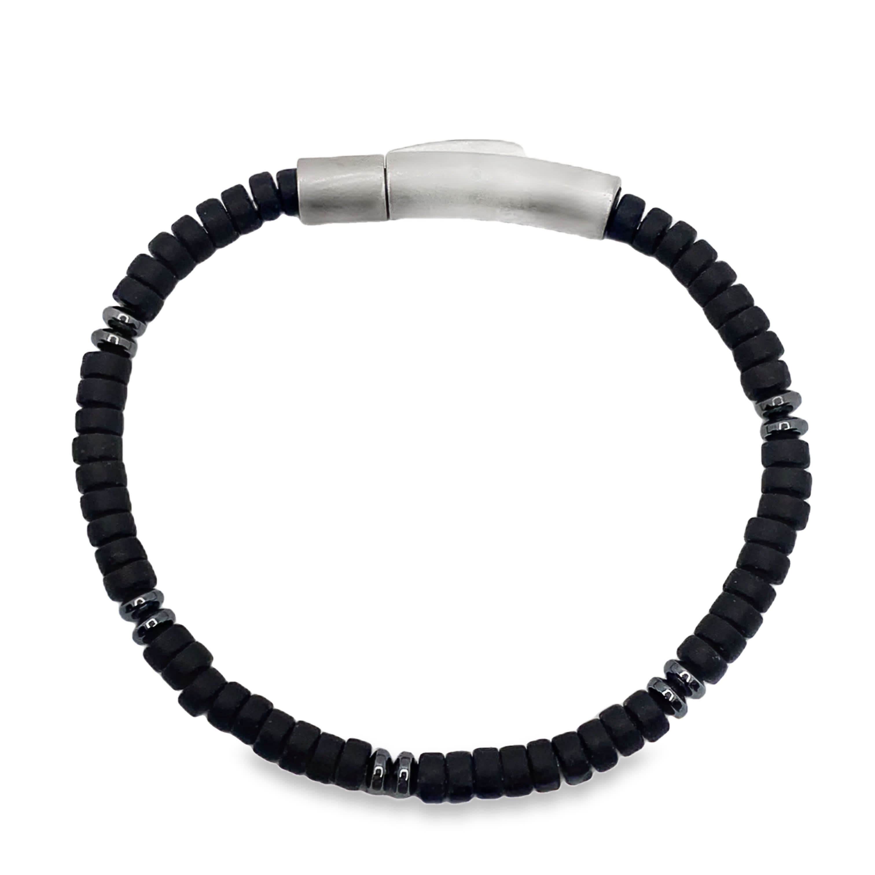Nowoczesna bransoletka koralikowa z matowym metalowym zapięciem