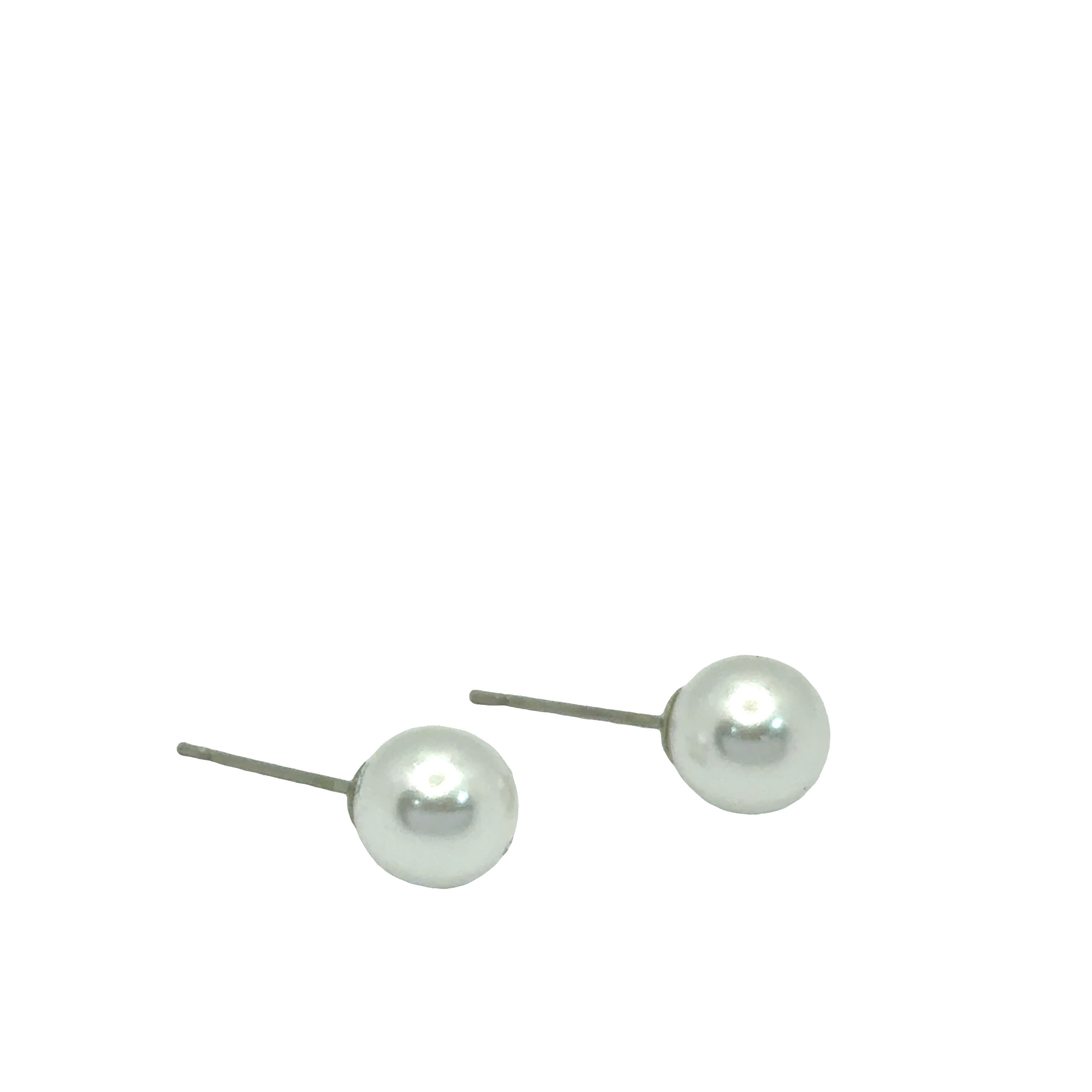 Kolczyki ze posrebrzanej stali platerowanego białym kamieniem z perłami kaboszonowymi