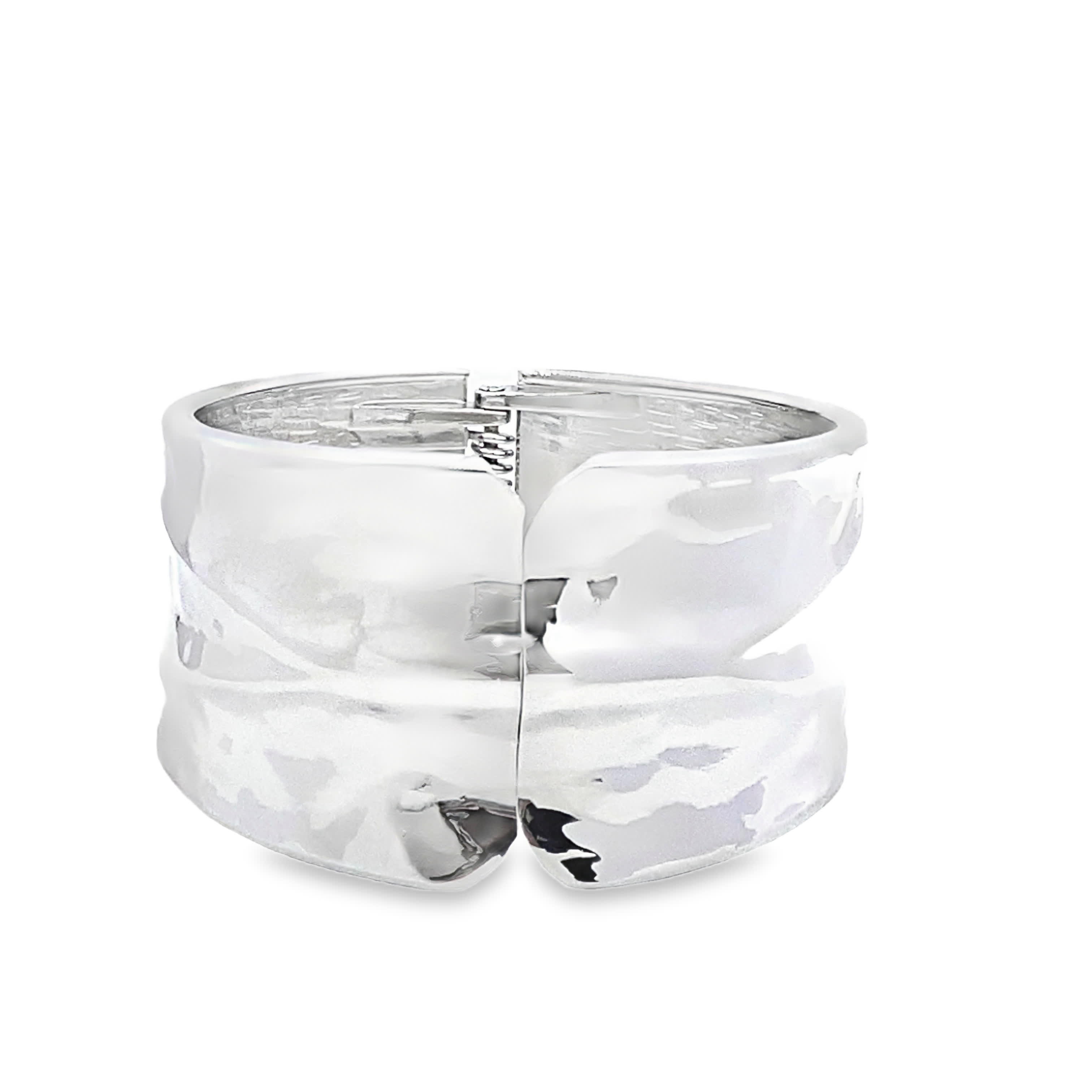 Elegancka srebrna bransoletka typu bangle – styl nowoczesny