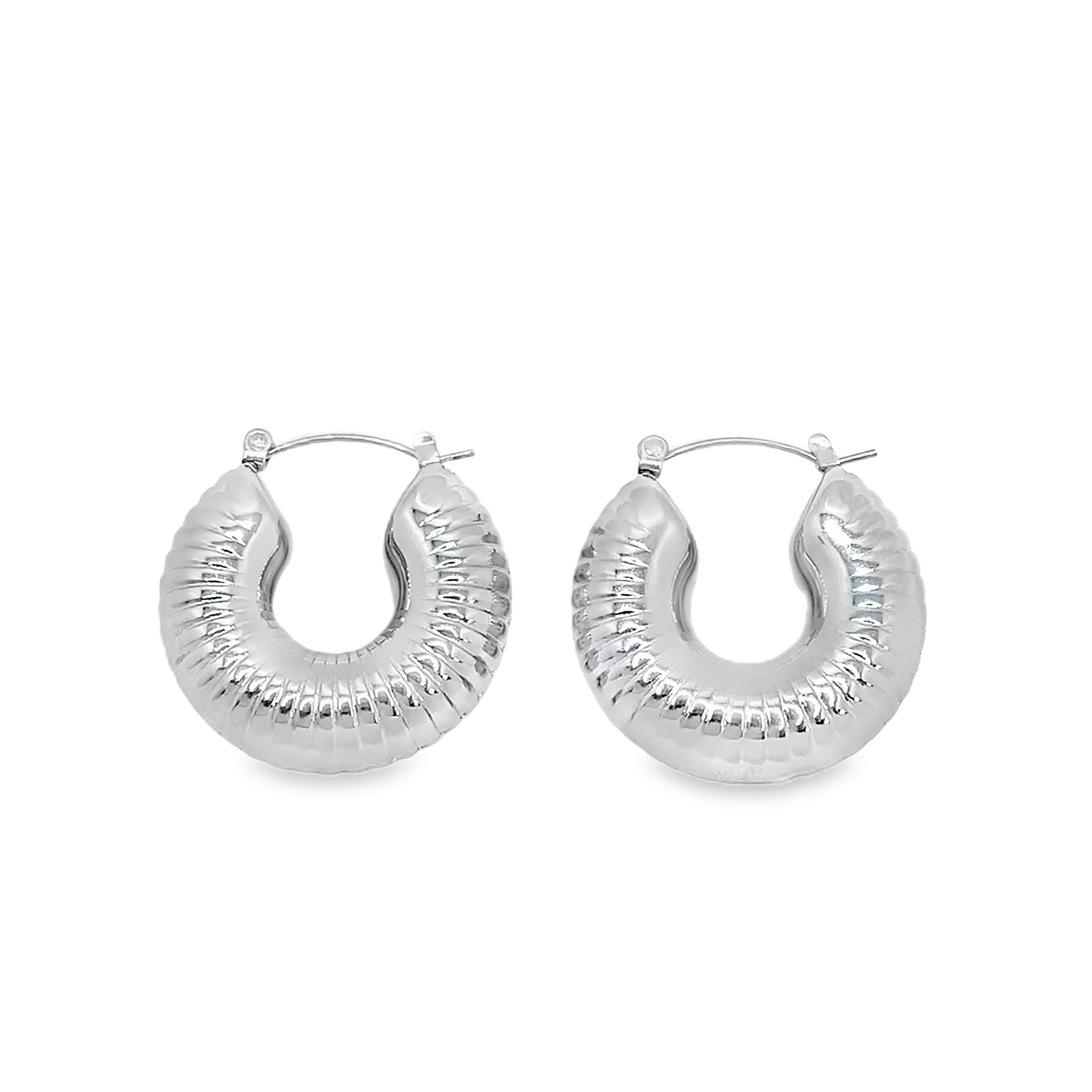 Srebrne kolczyki koła z wykończeniem z białego złota