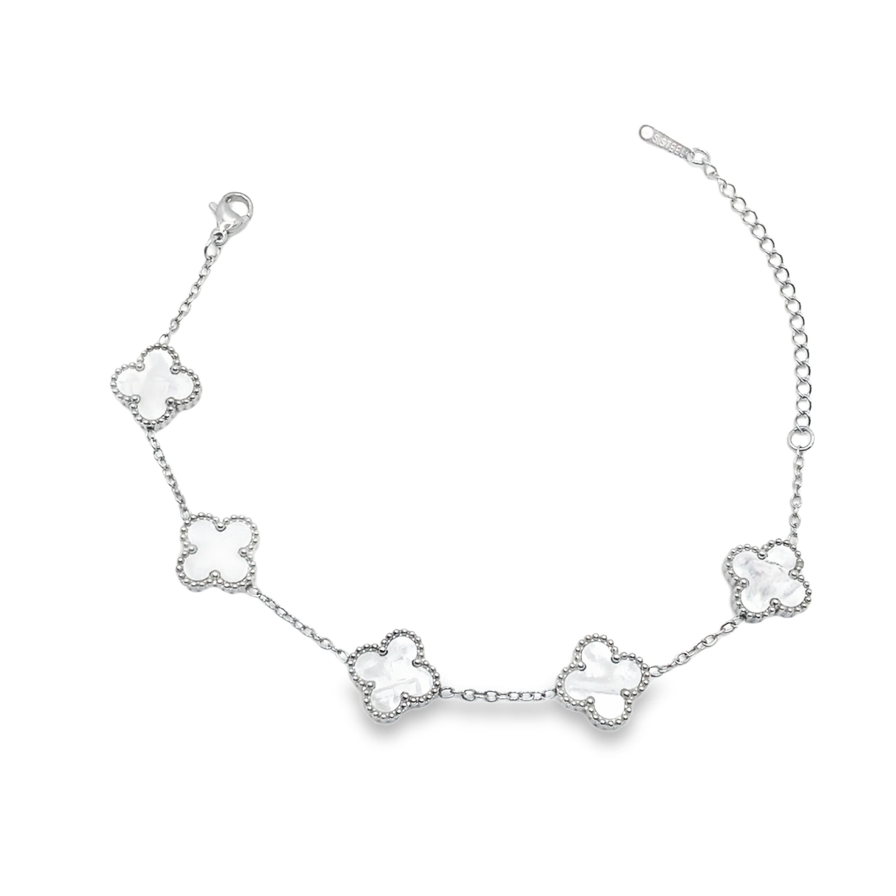 Bransoletka z łańcuszka w kolorze srebrnym z perłami o szlifie kaboszonowym