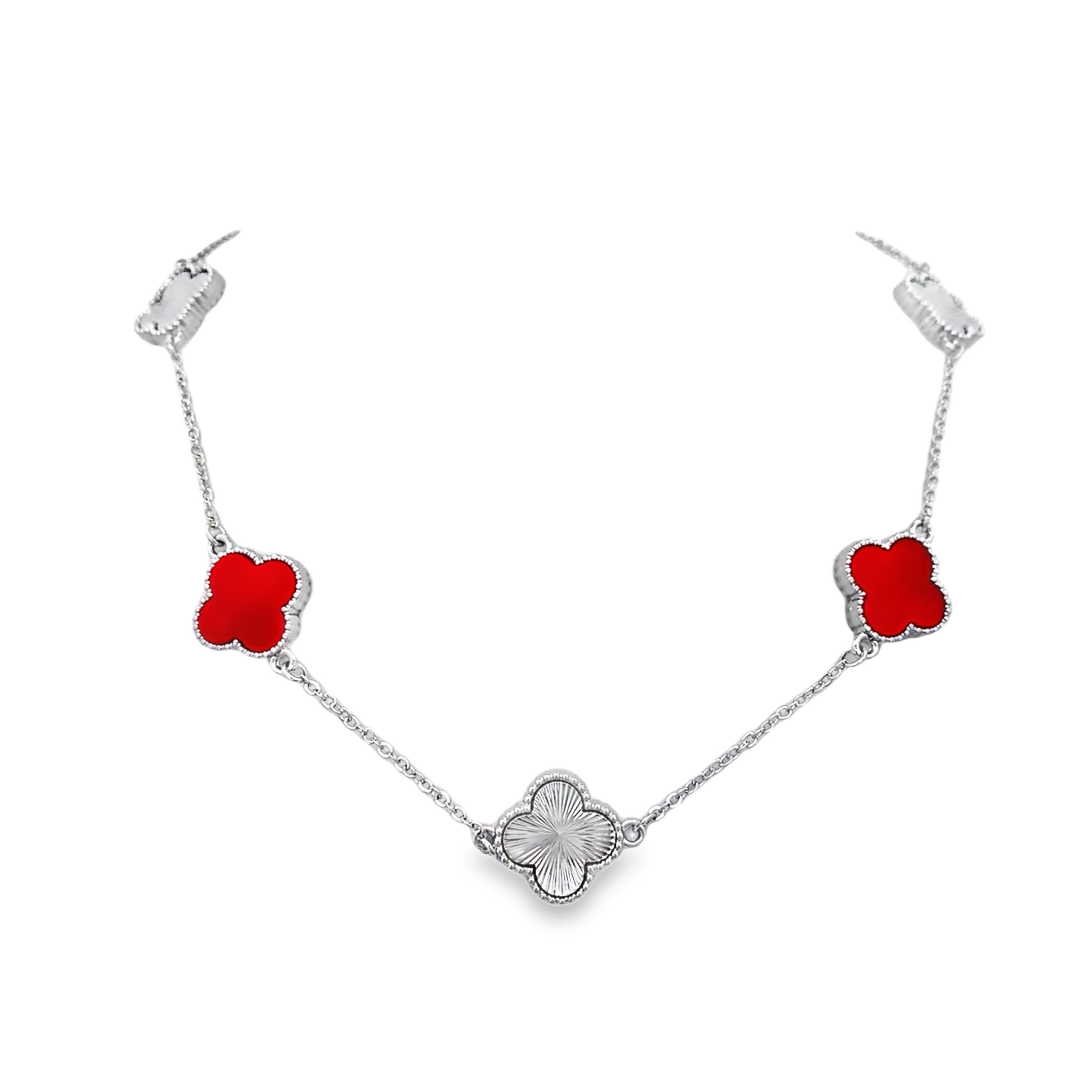 Naszyjnik łańcuszkowy charms koniczynka z posrebrzanego metalu