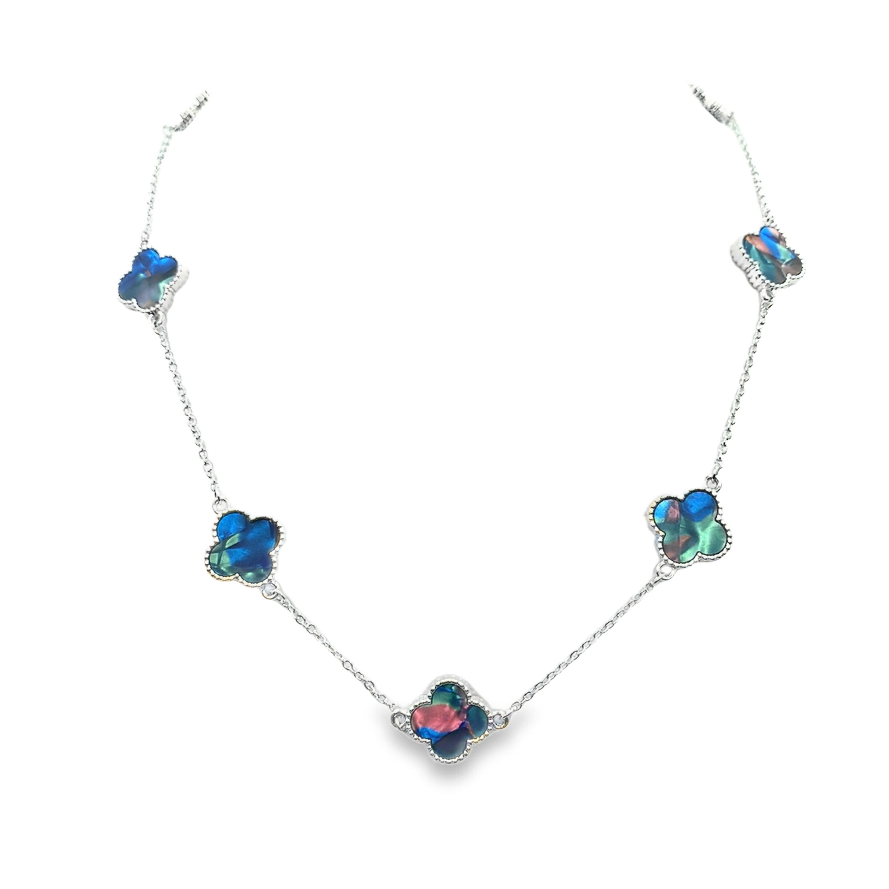 Posrebrzany naszyjnik charms barokowy z naturalnym kaboszonem kamienia opalu