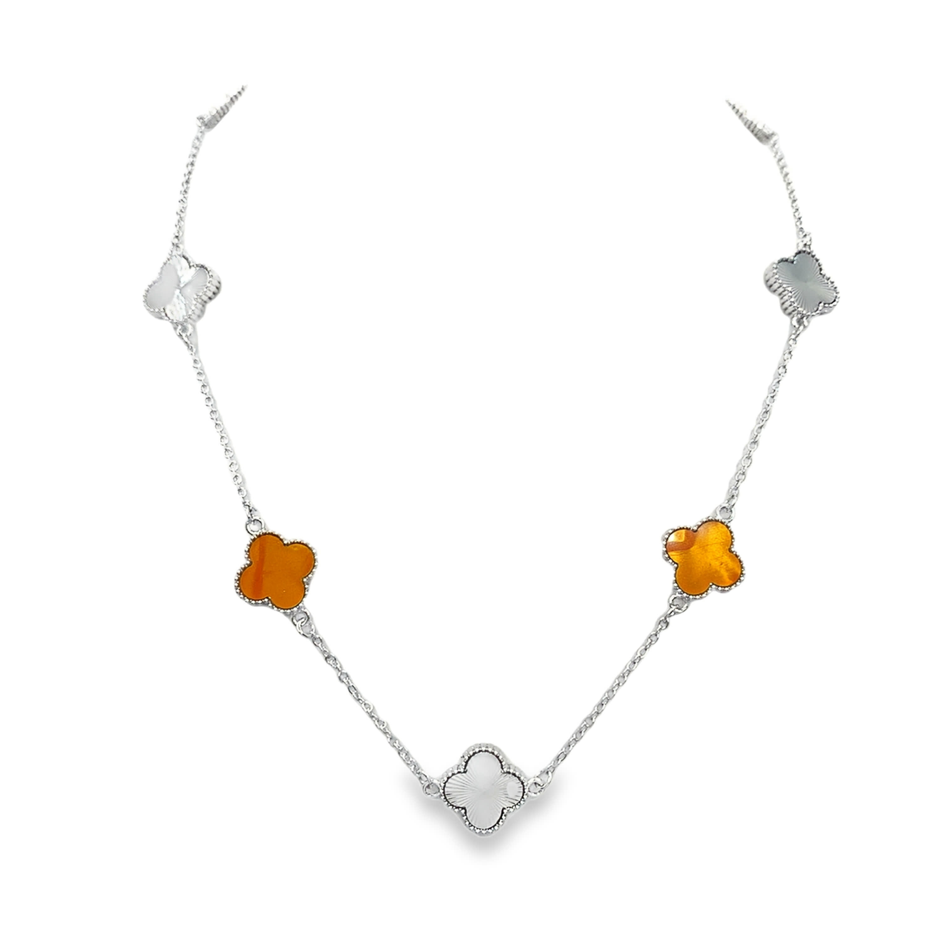 Posrebrzany naszyjnik warstwowy z rzeźbionym kaboszonem kamienia żółtego kwarcu