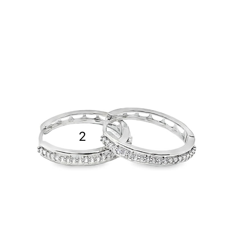 Kolczyki koła z białej stali z okrągłymi kamieniami