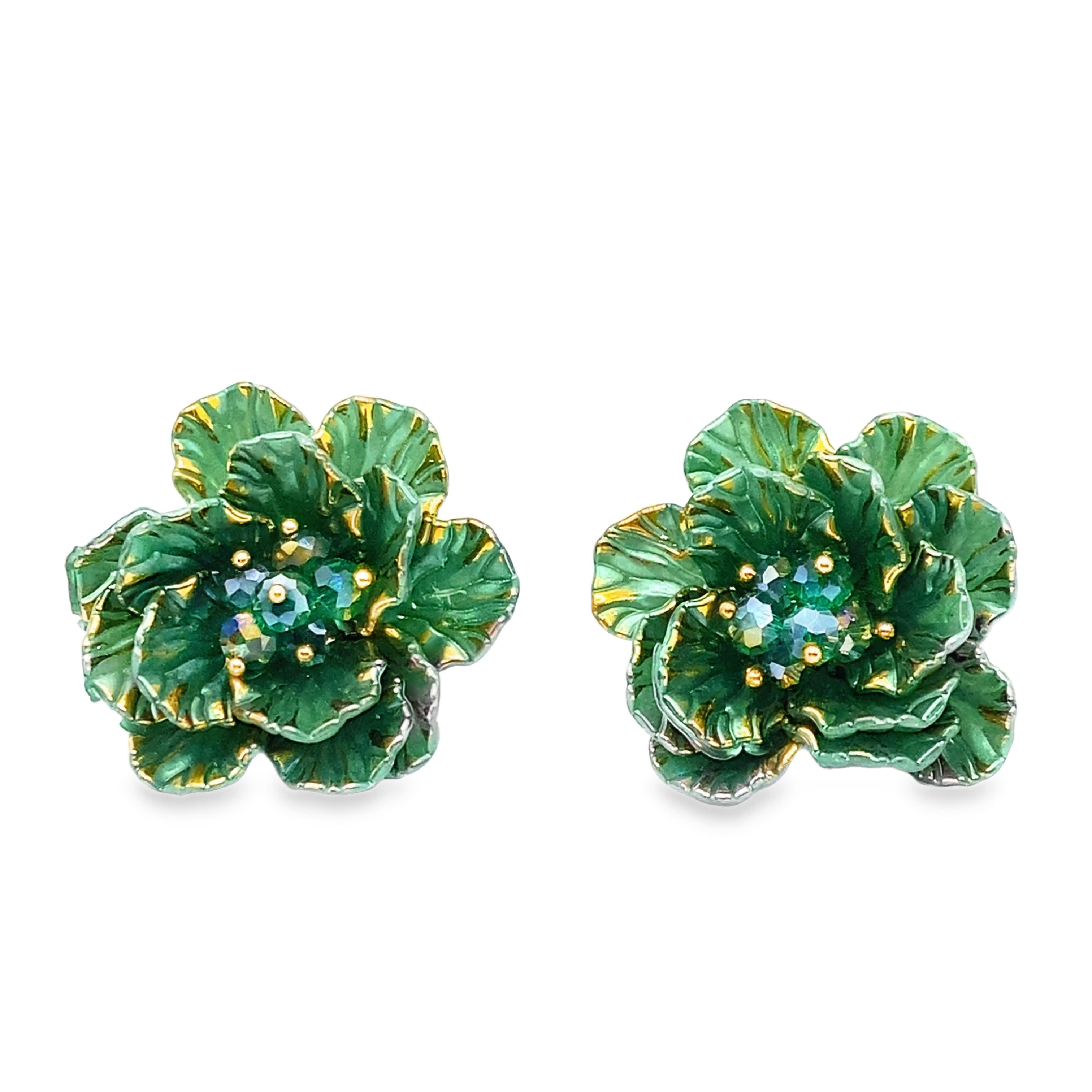 Kryształowe kolczyki w kształcie kwiatów z odcieniem żółtego metalu