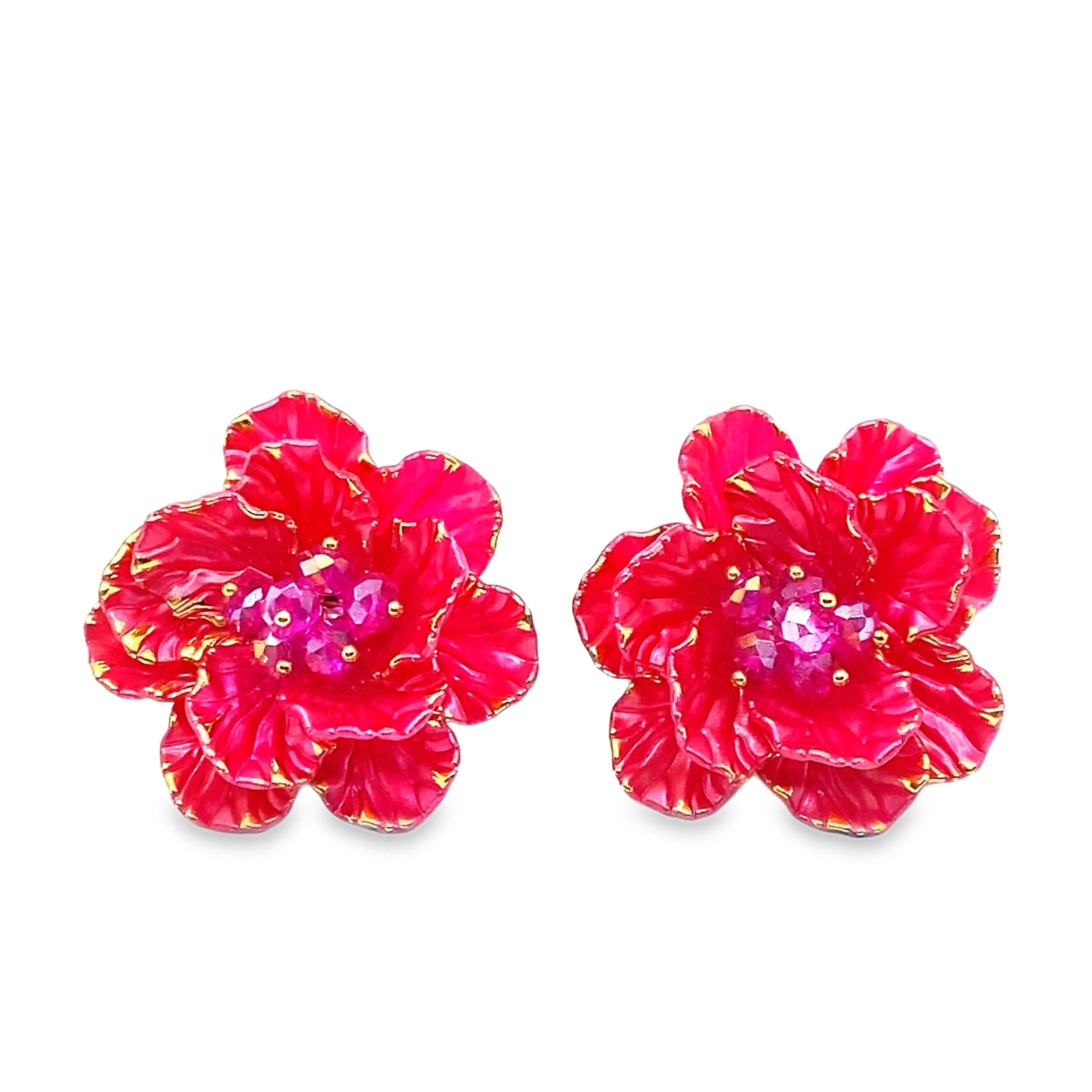 Kolczyki z rubinowymi kwiatami w wykończeniu ze złoconej stali