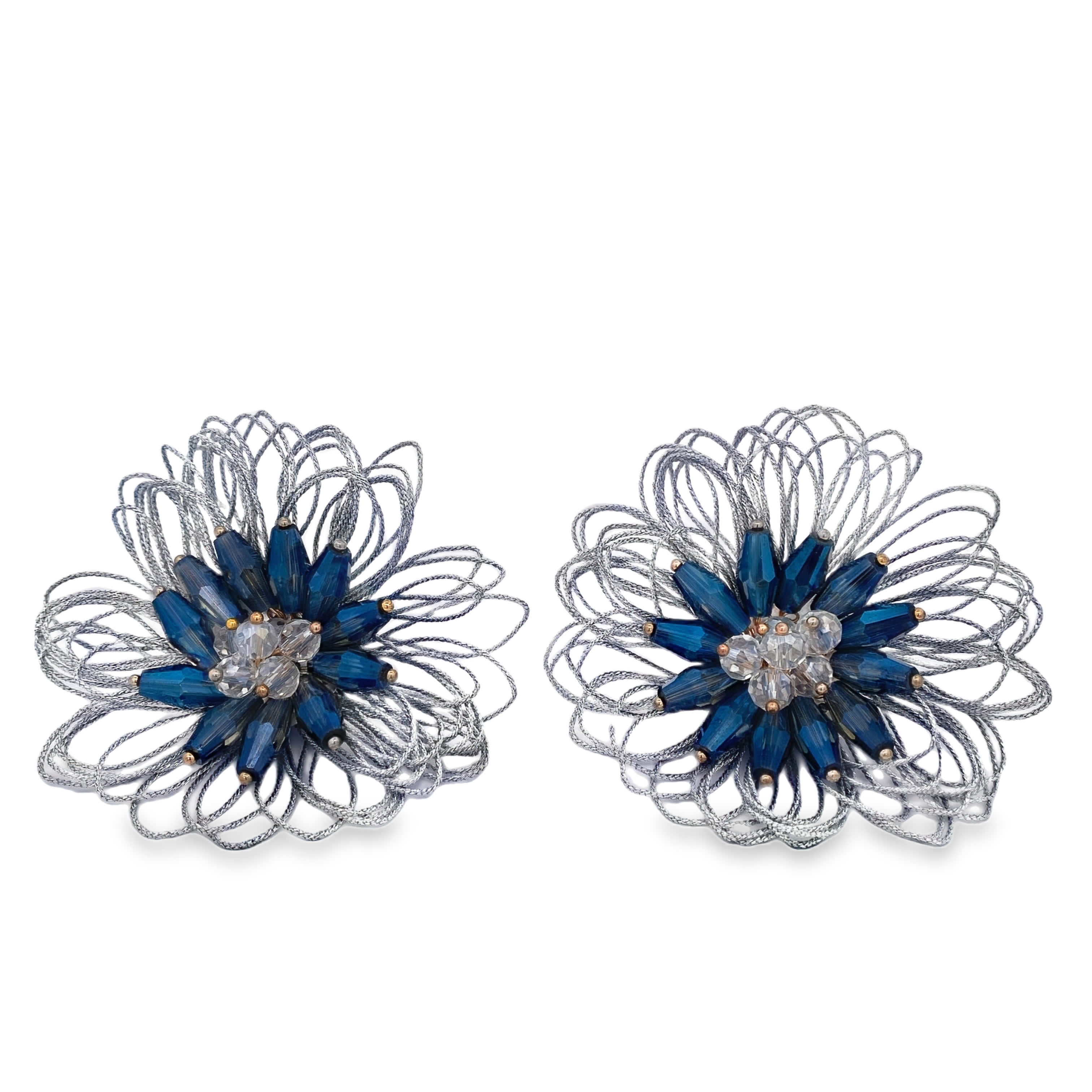 Kolczyki z niebieskimi kryształami i akcentami ze złoconej stali