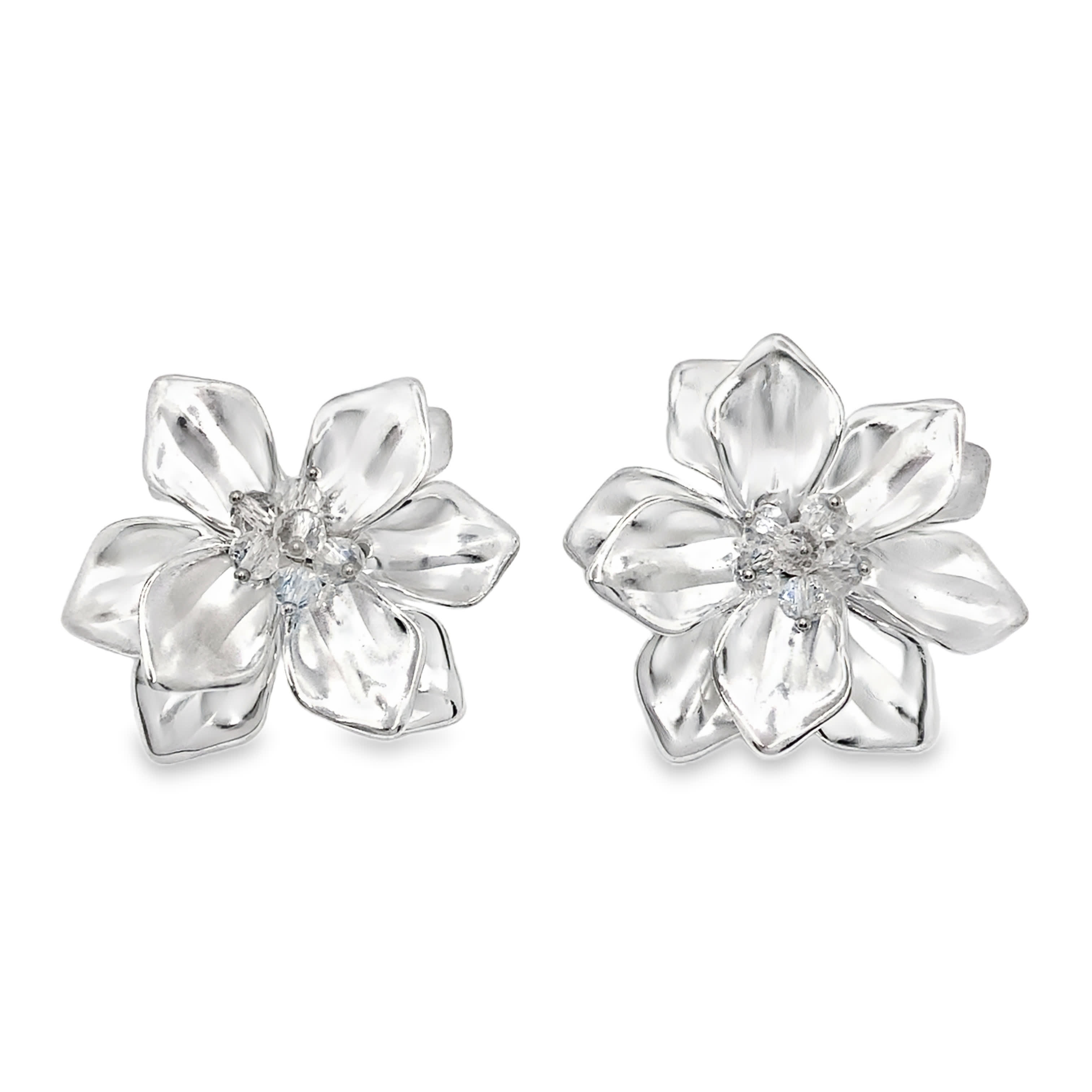 Posrebrzane kolczyki w kształcie kwiatów z kryształowymi akcentami