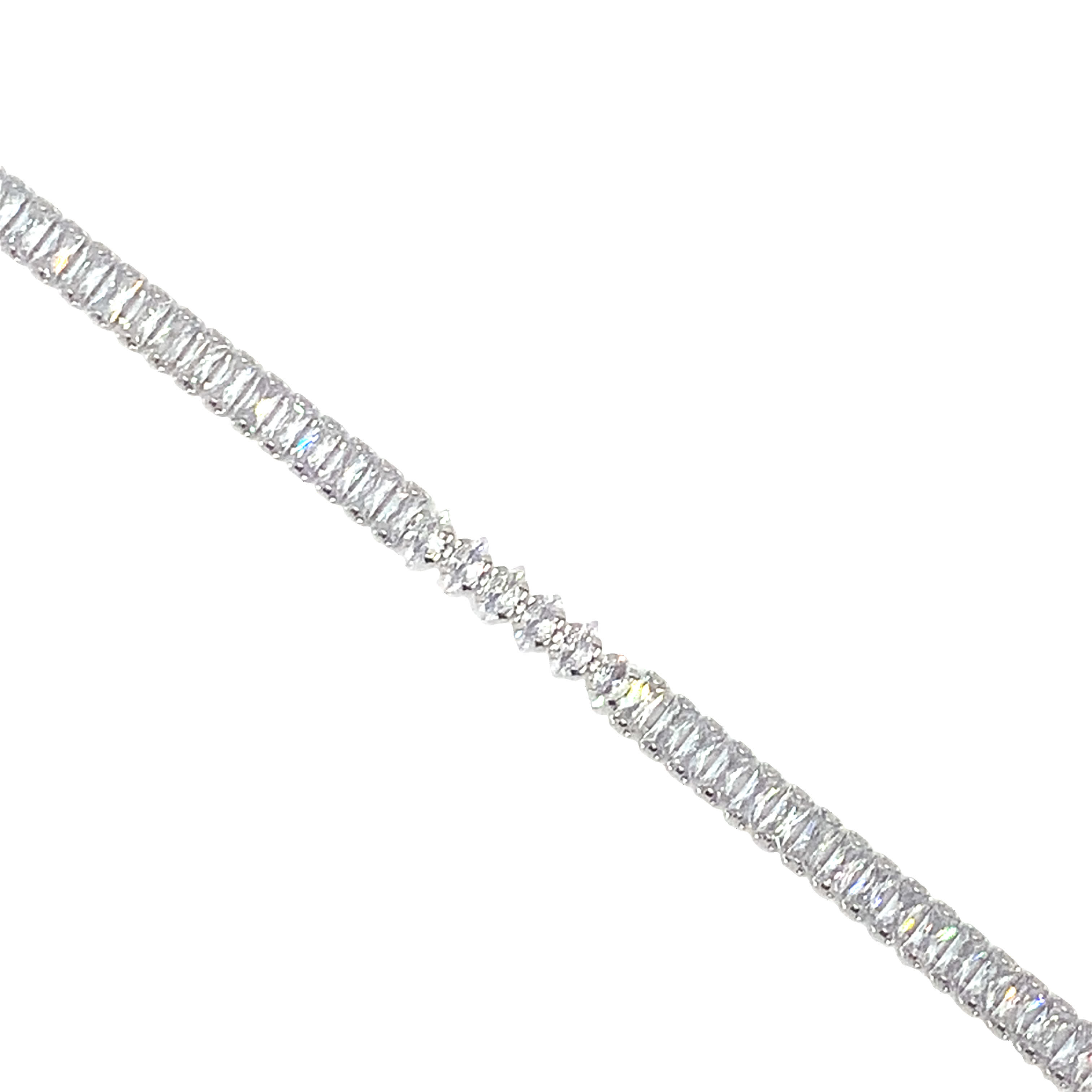 Naszyjnik z diamentami w szlifie bagietkowym z białego złota na srebrze