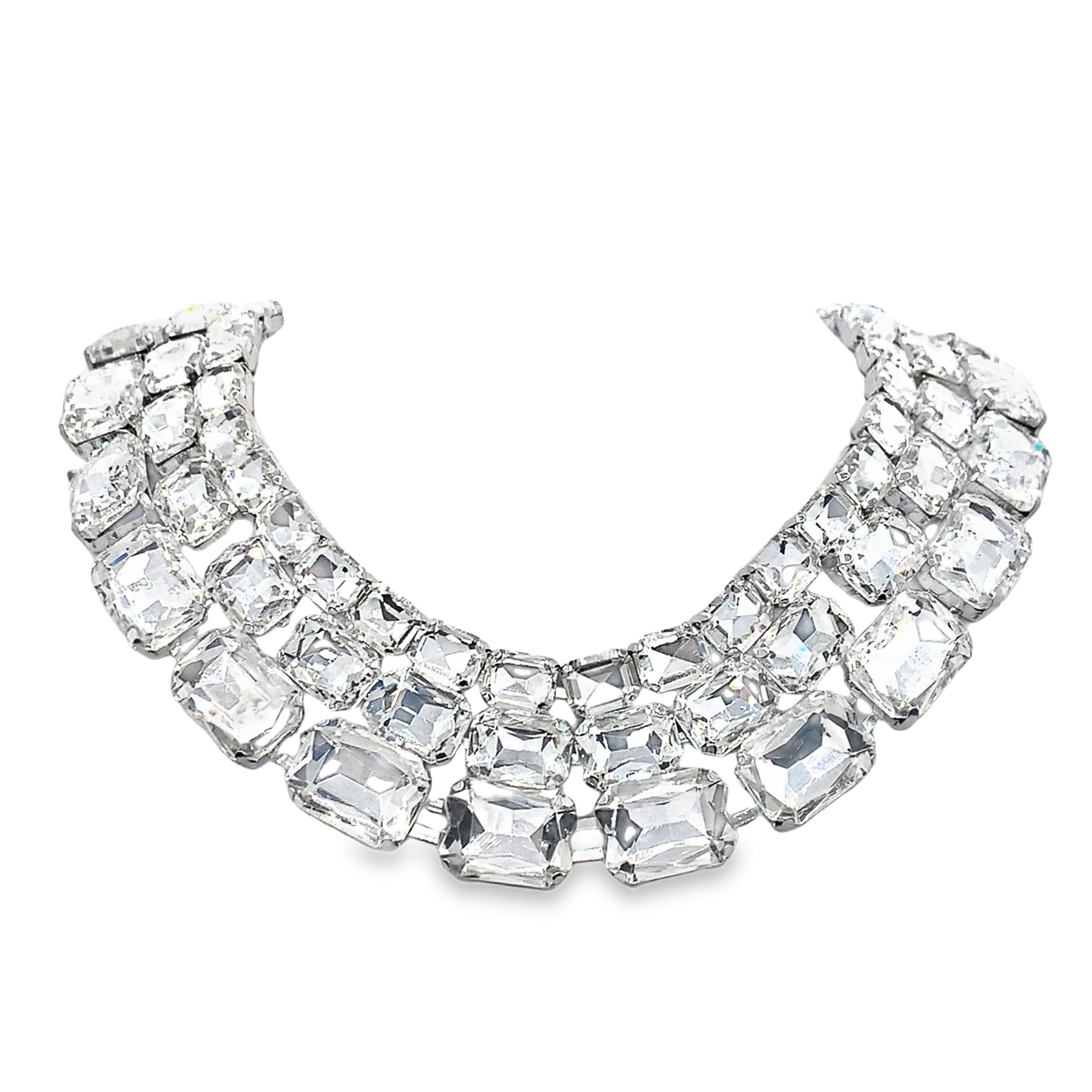 Naszyjnik z platyny z diamentami i diamentami o szlifie poduszkowym