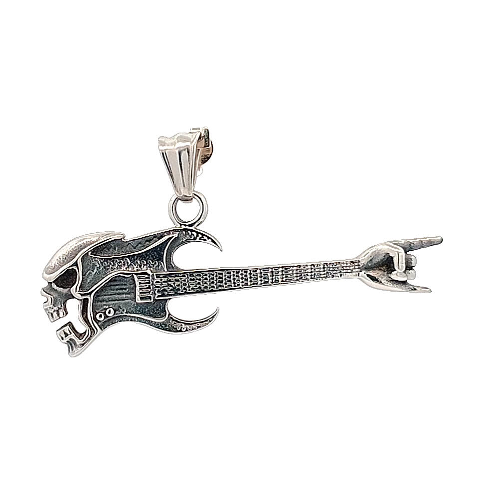 Wisiorek w kształcie czaszki z gitarą inspirowany rockiem