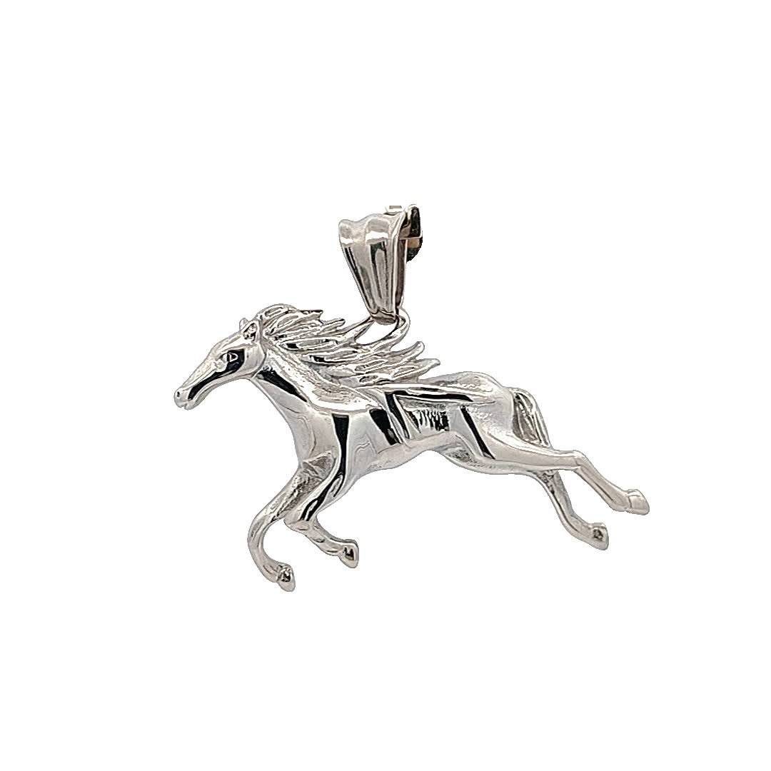 Elegancki posrebrzany wisiorek w kształcie konia