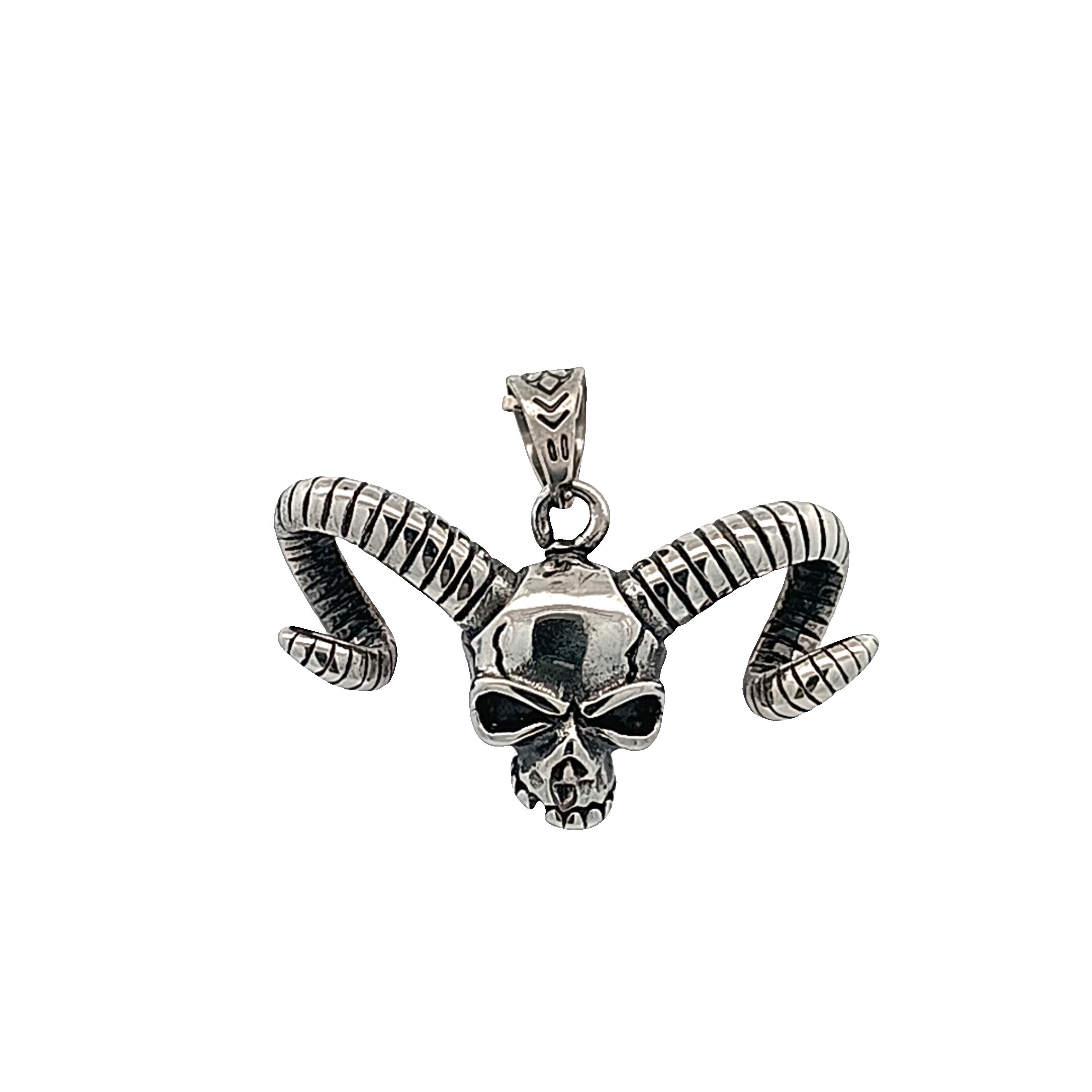 Skomplikowany wisiorek w kształcie czaszki z rogami