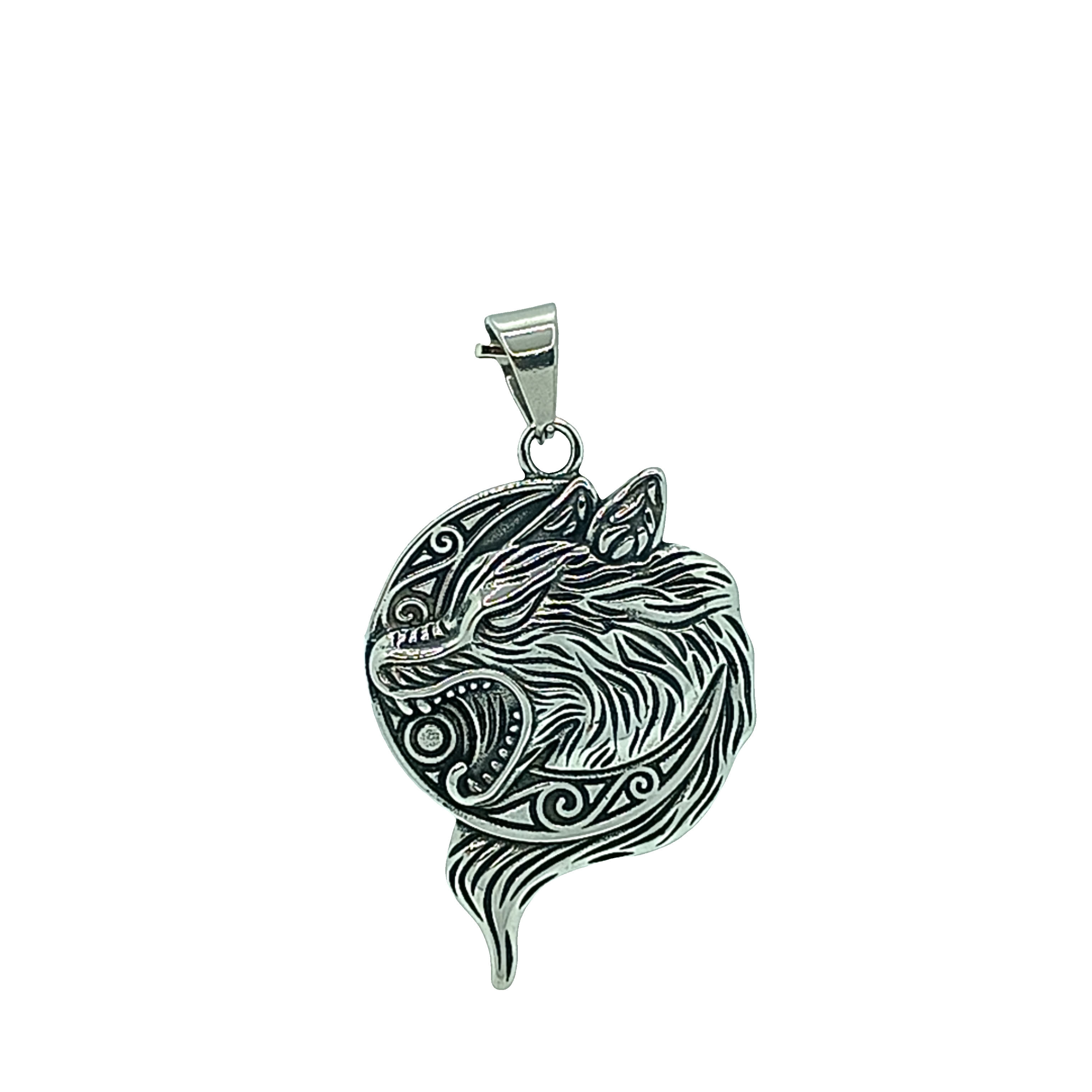 Skomplikowany projekt wisiorka z wilkiem