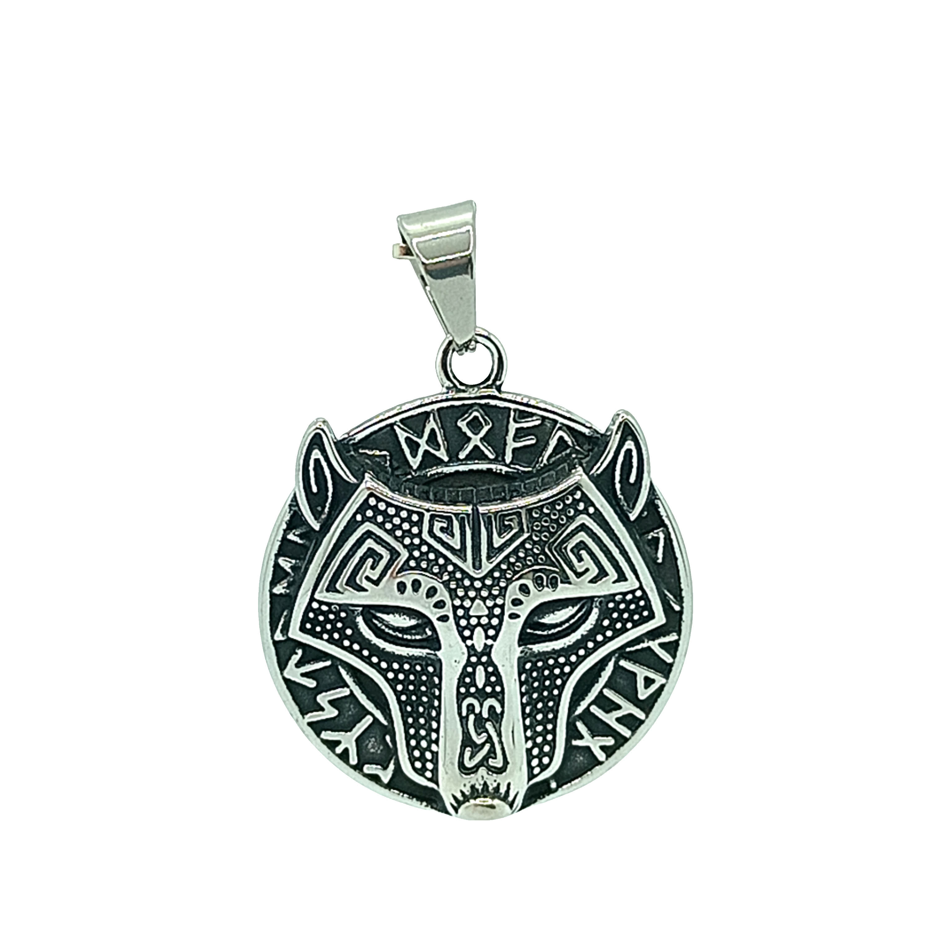 Skomplikowany projekt wisiorka z wilkiem