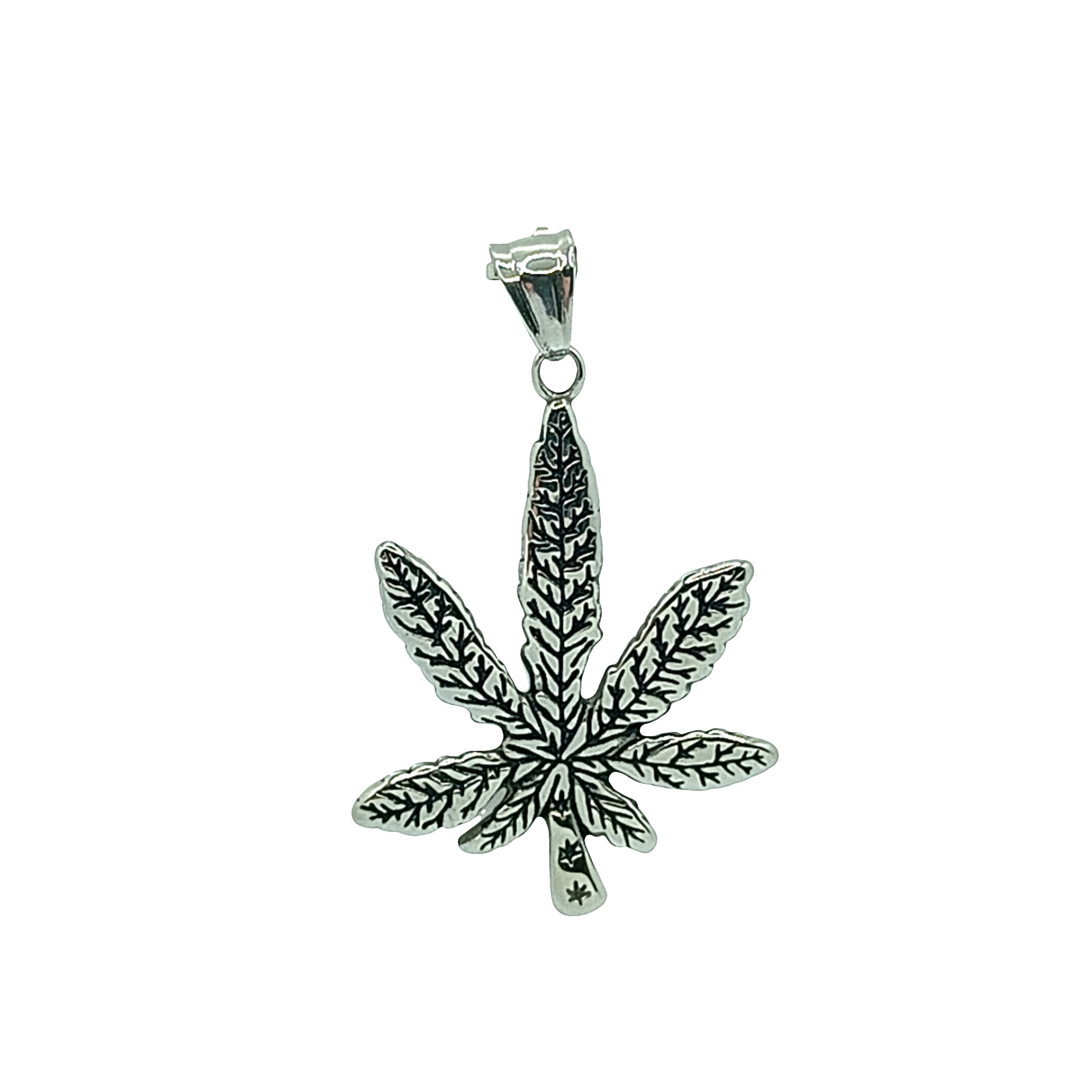 Stylowy wisiorek w kształcie liścia