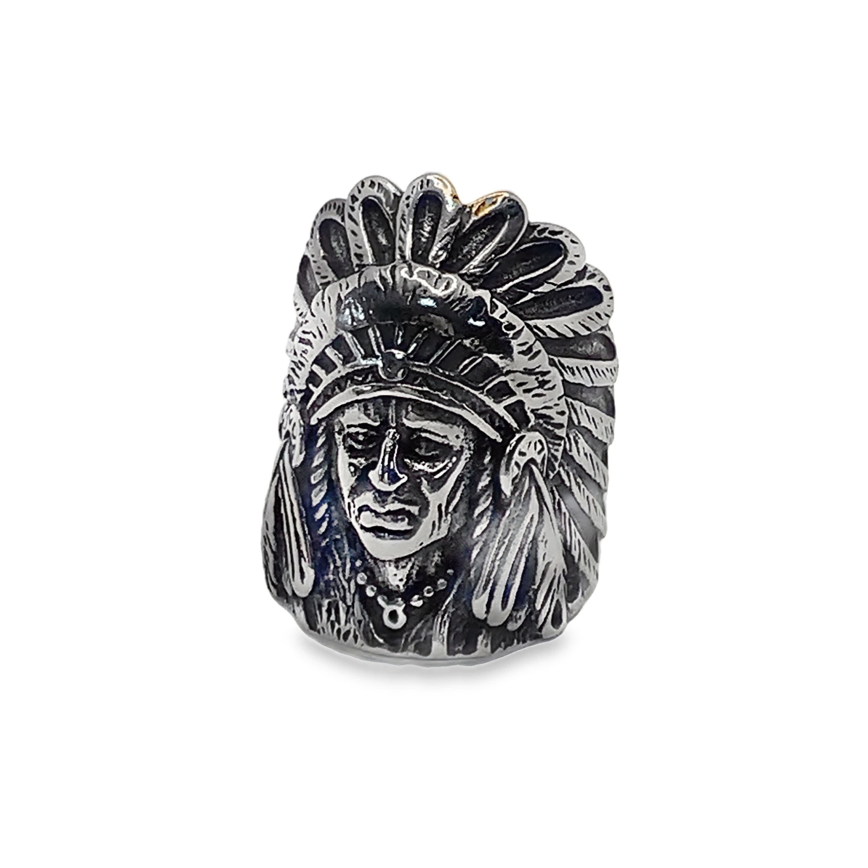 Sygnet ze posrebrzanej stali z wizerunkiem wodza Indian Ameryki Północnej