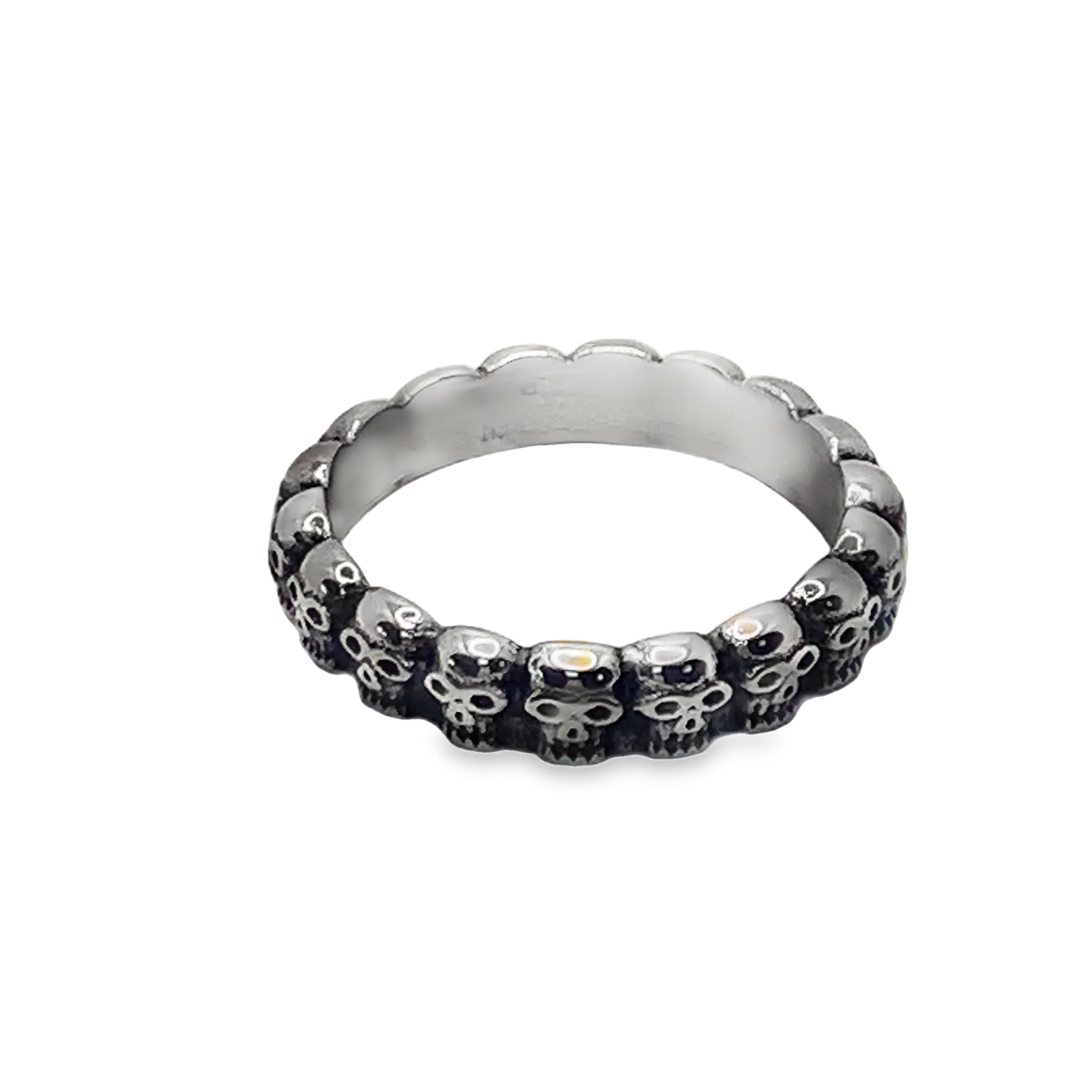 Pierścionek ze posrebrzanej stali z motywem czaszki