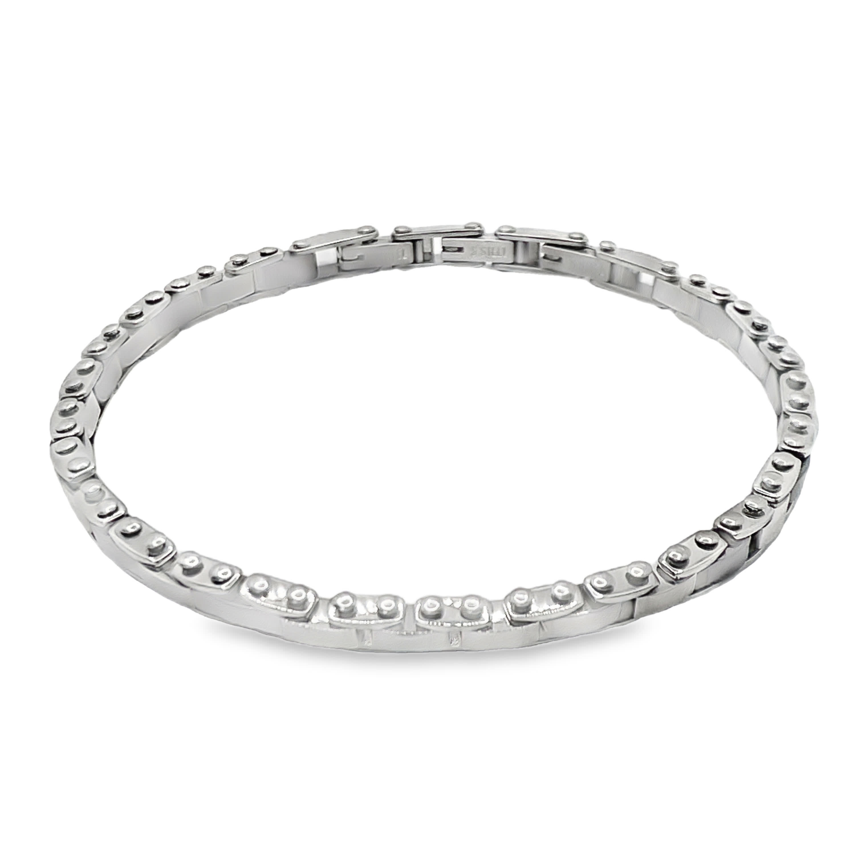 Bransoletka z ogniwami srebrzystymi w nowoczesnym stylu