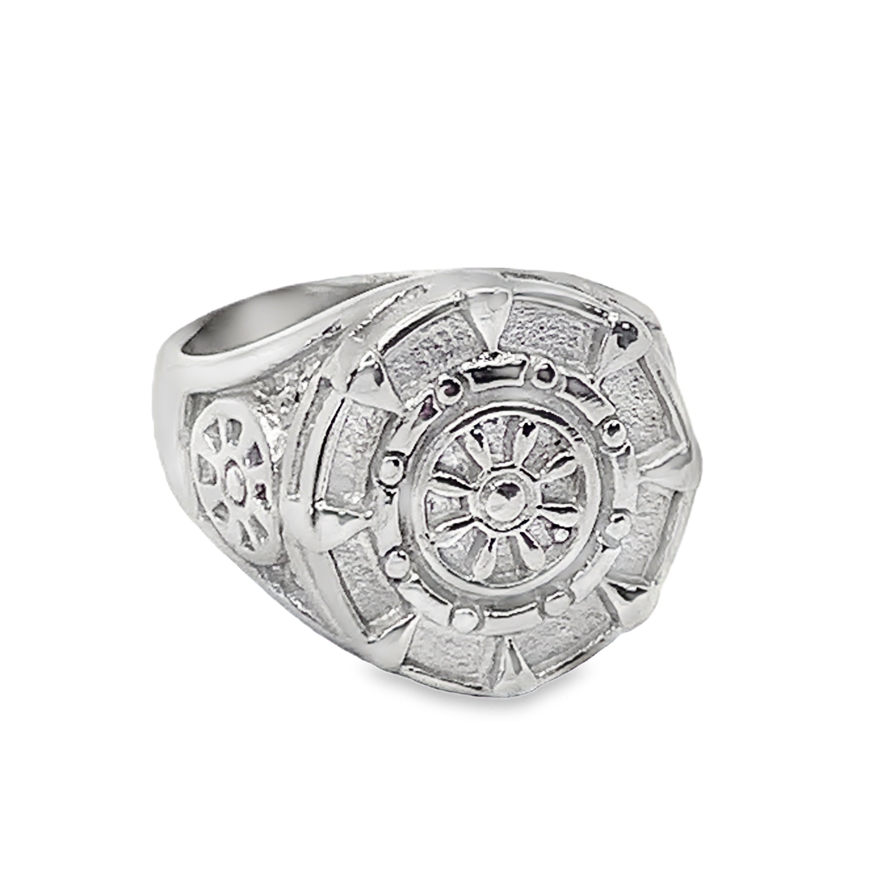 Sygnet ze posrebrzanej stali  o misternym wzorze