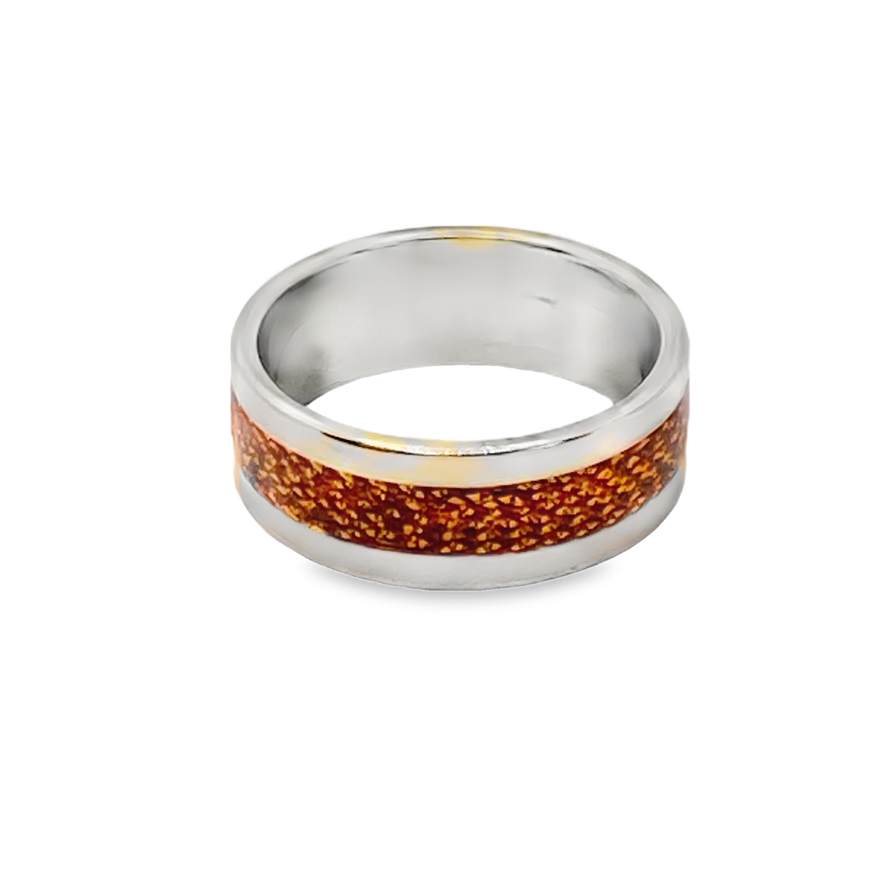 Posrebrzany pierścionek z opalem w szlifie okrągłym kaboszonowym