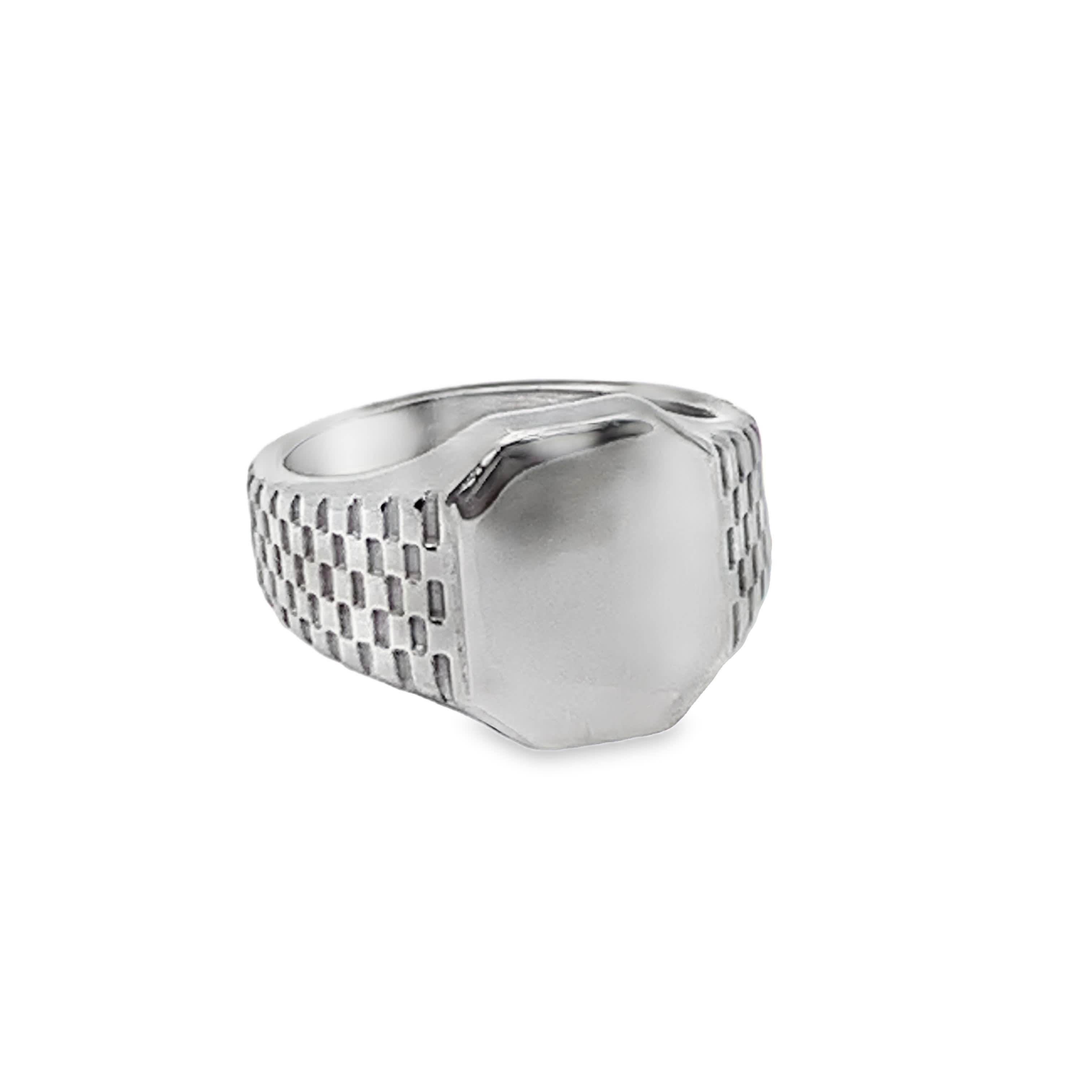 Nowoczesny posrebrzany pierścień sygnet owy