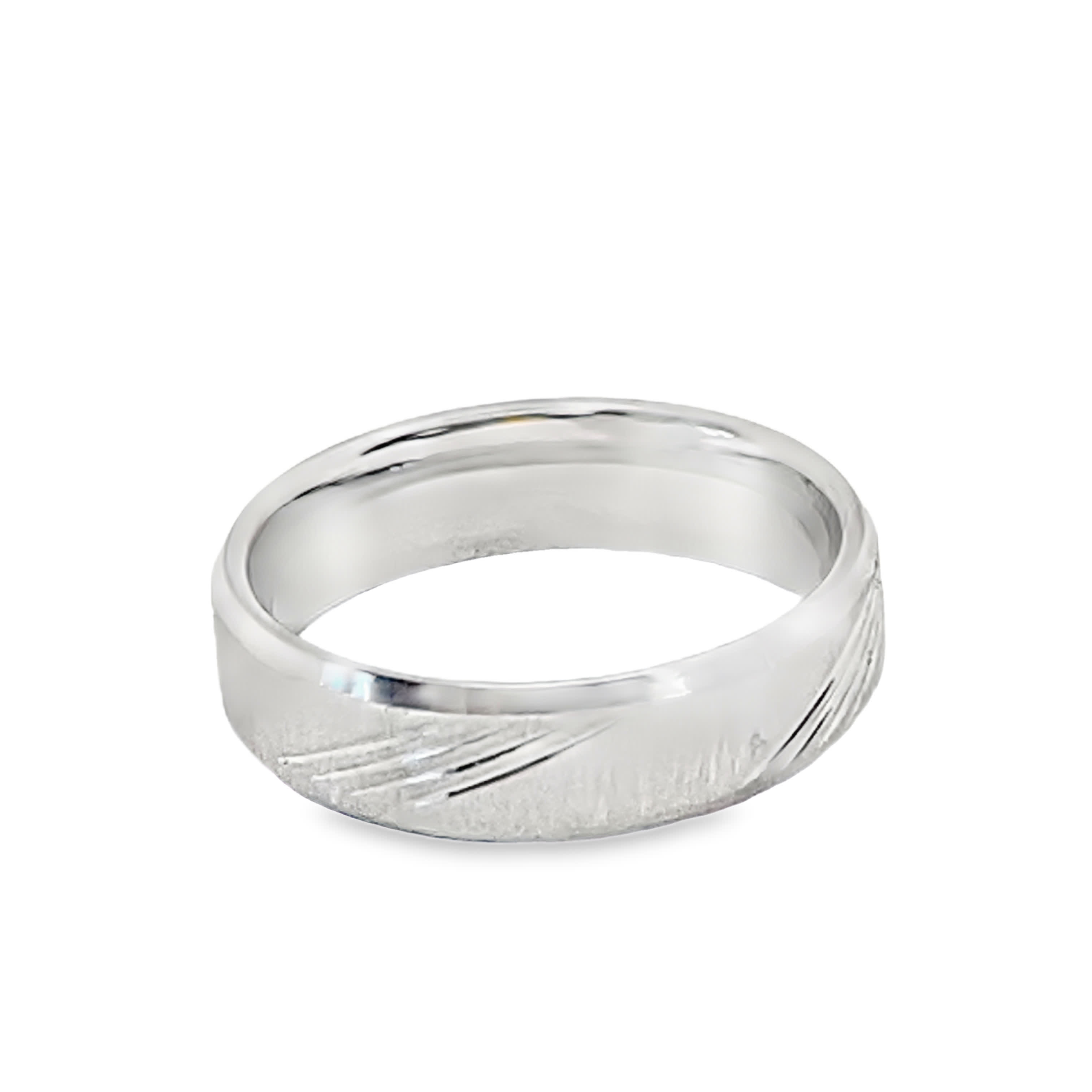 Elegancki posrebrzany pierścionek z obrączką – minimalistyczny design