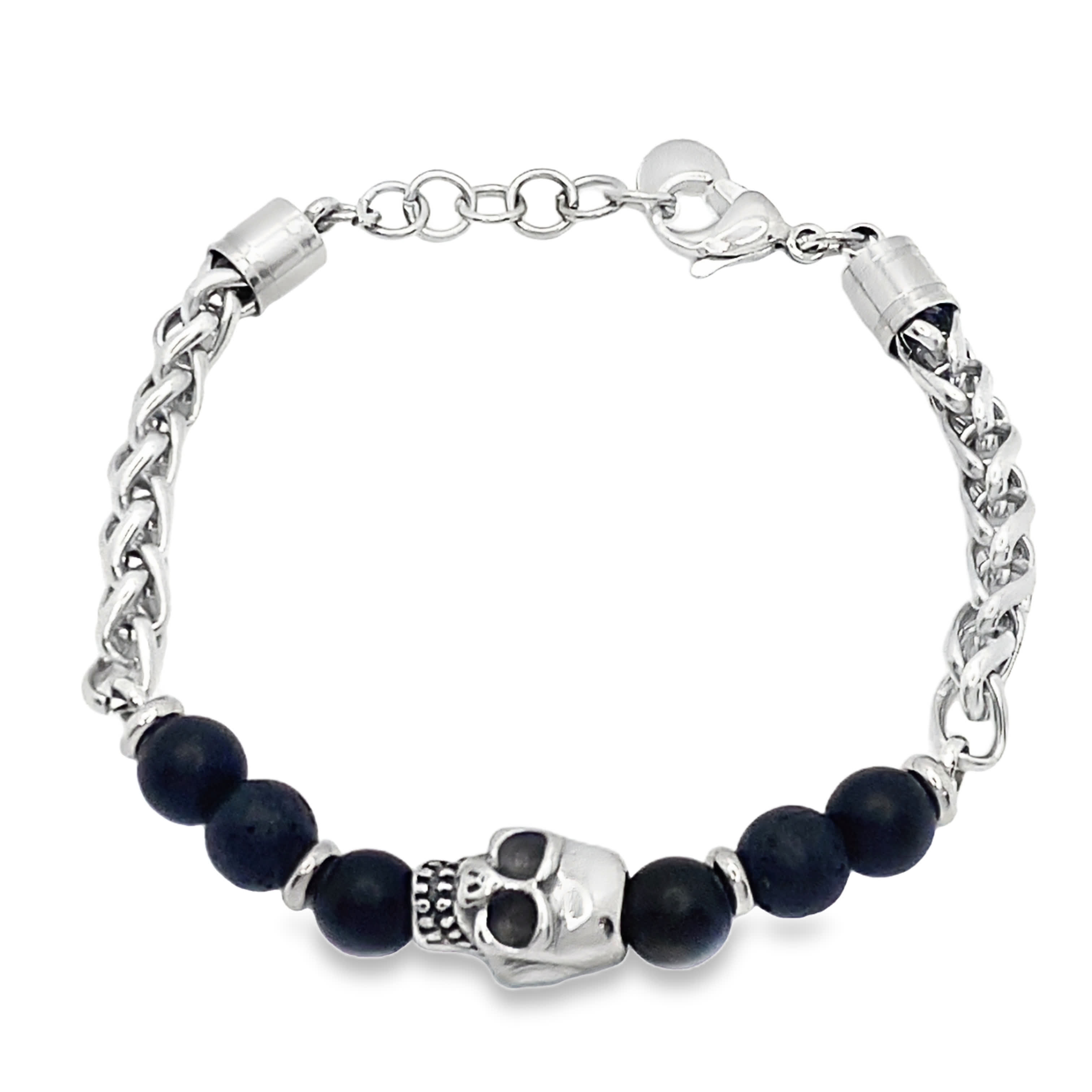 Bransoletka z koralików posrebrzanych z wisiorkiem w kształcie onyksu i czaszki