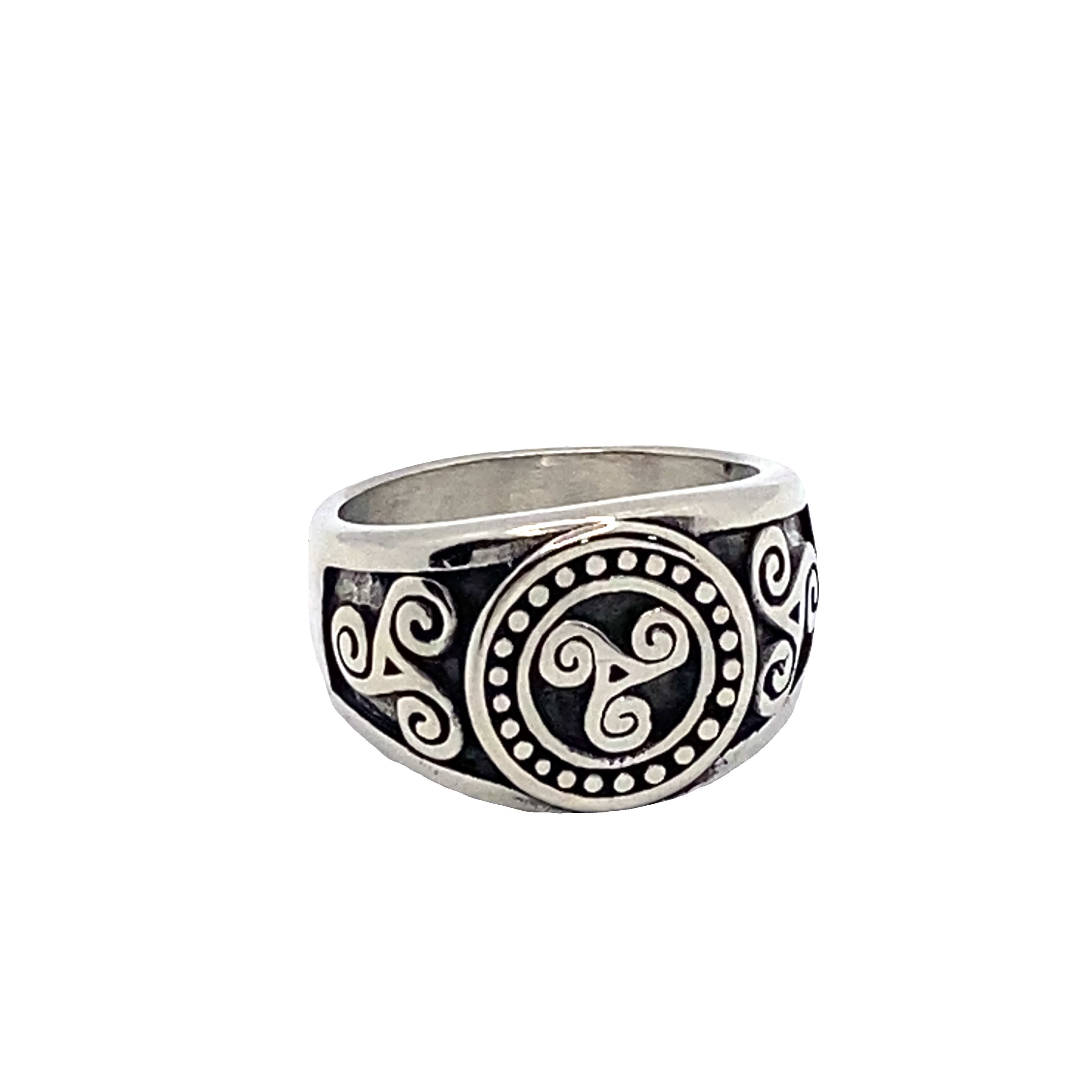 Posrebrzany sygnet inspirowany stylem celtyckim