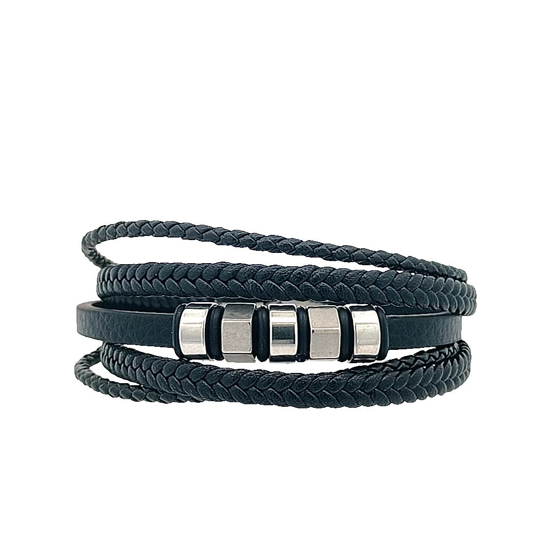 Stylowa czarna skórzana bransoletka