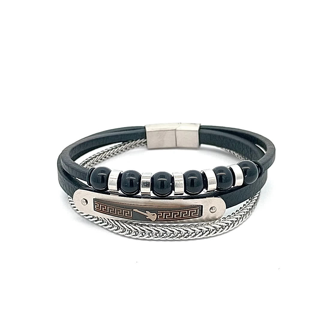 Stylowa czarna skórzana bransoletka