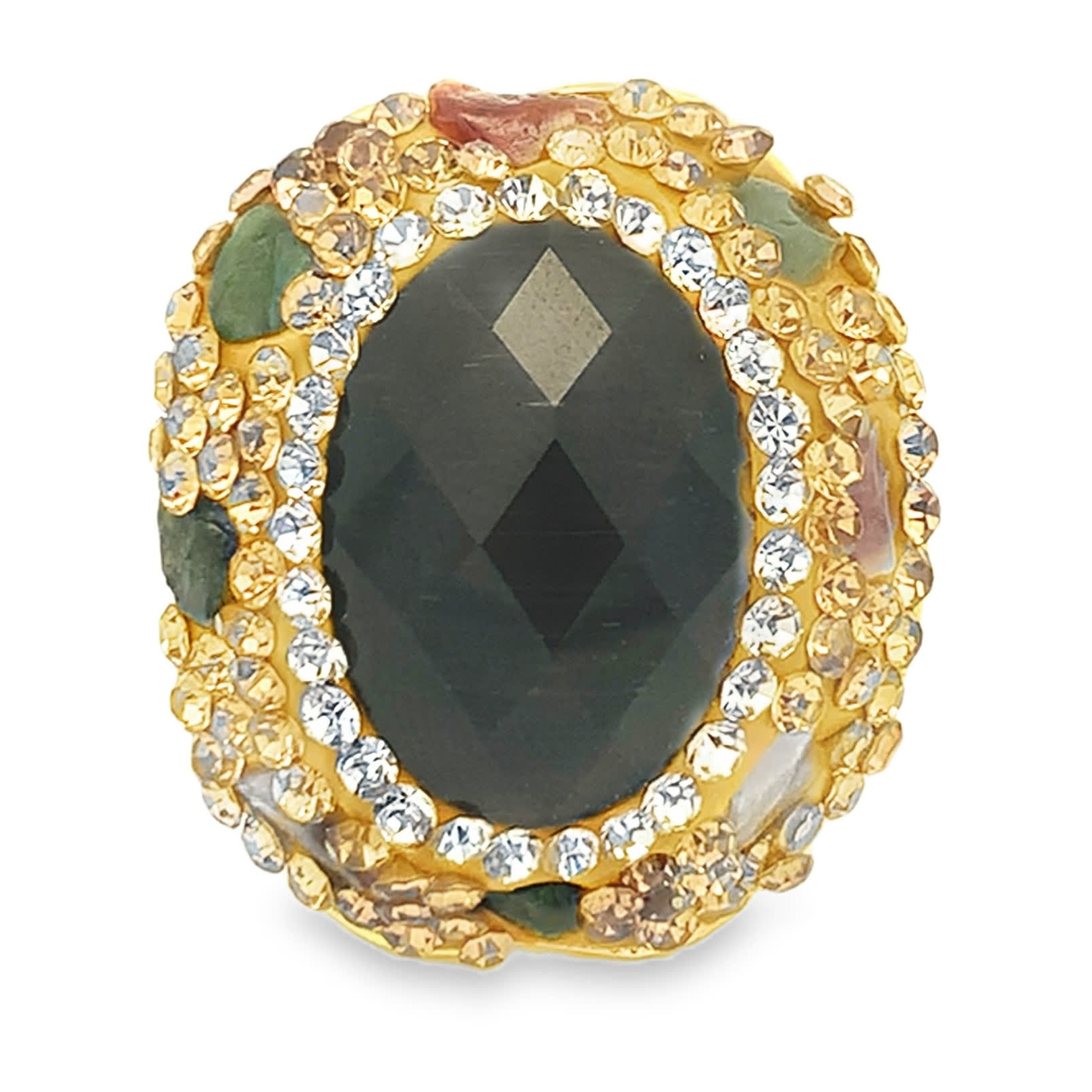 Pozłacany pierścionek koktajlowy z kaboszonem z czarnego kamienia