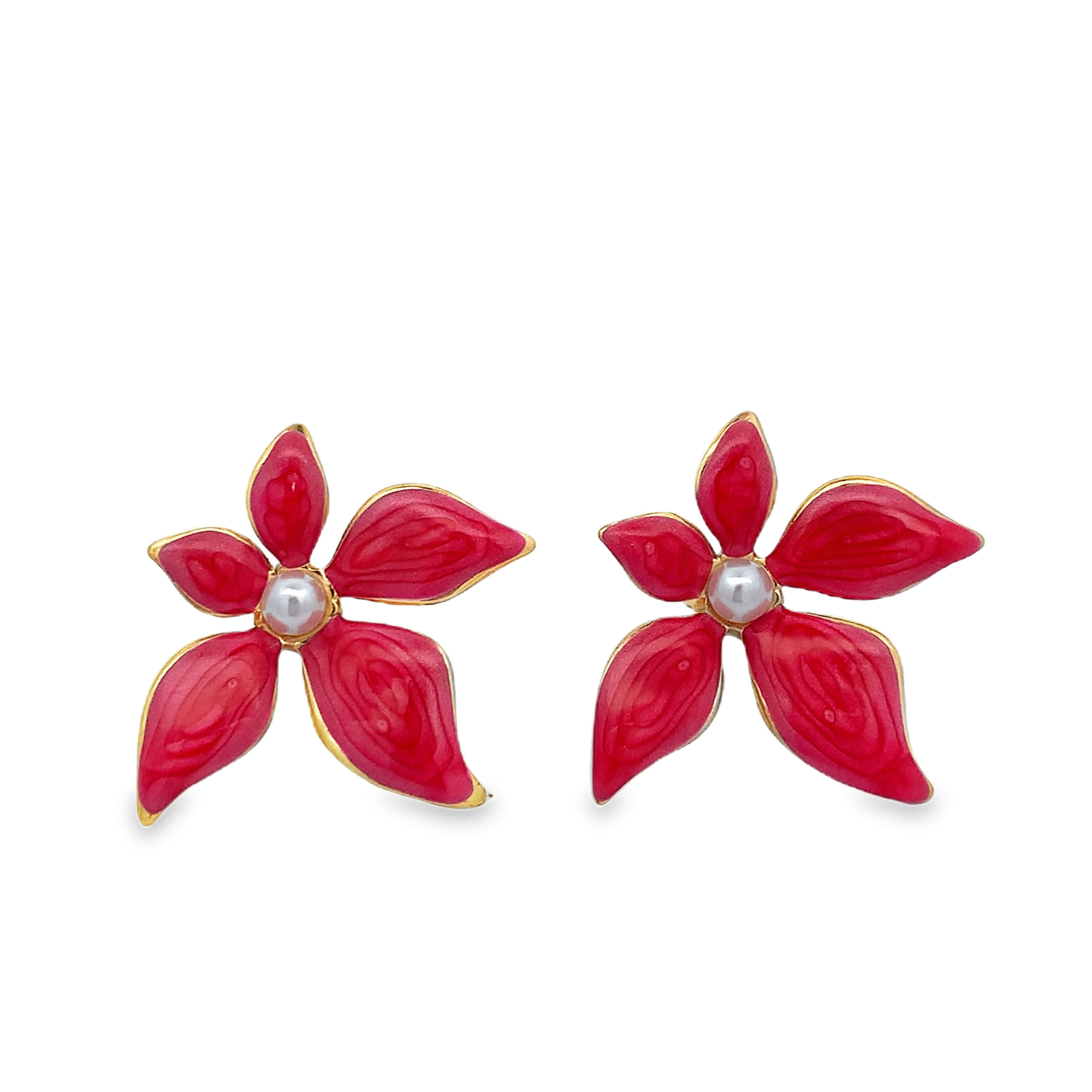 Classic Round White Pearl Stud Earrings in 14k Yellow Gold