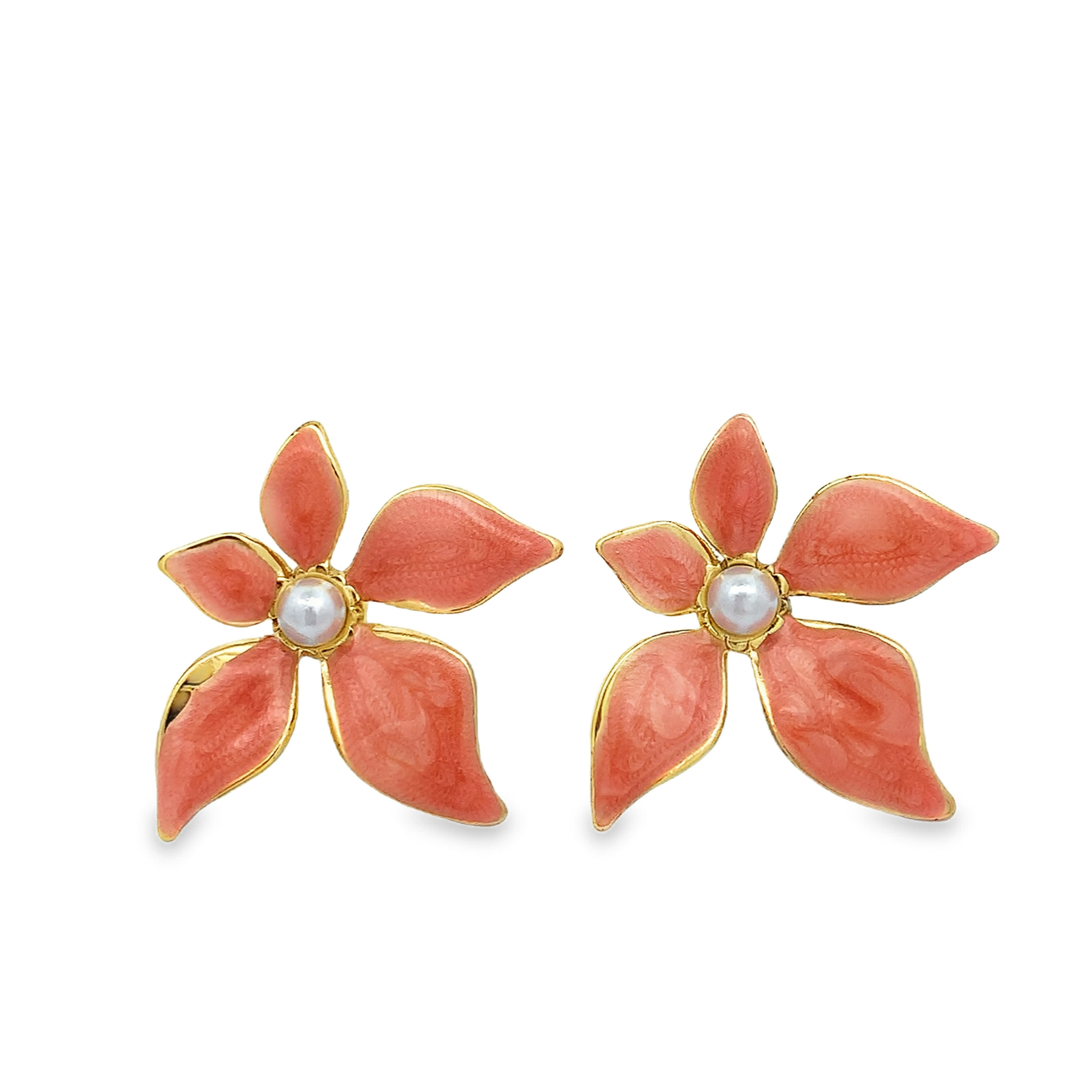 Classic Round Pearl Stud Earrings in Polished Yellow Gold