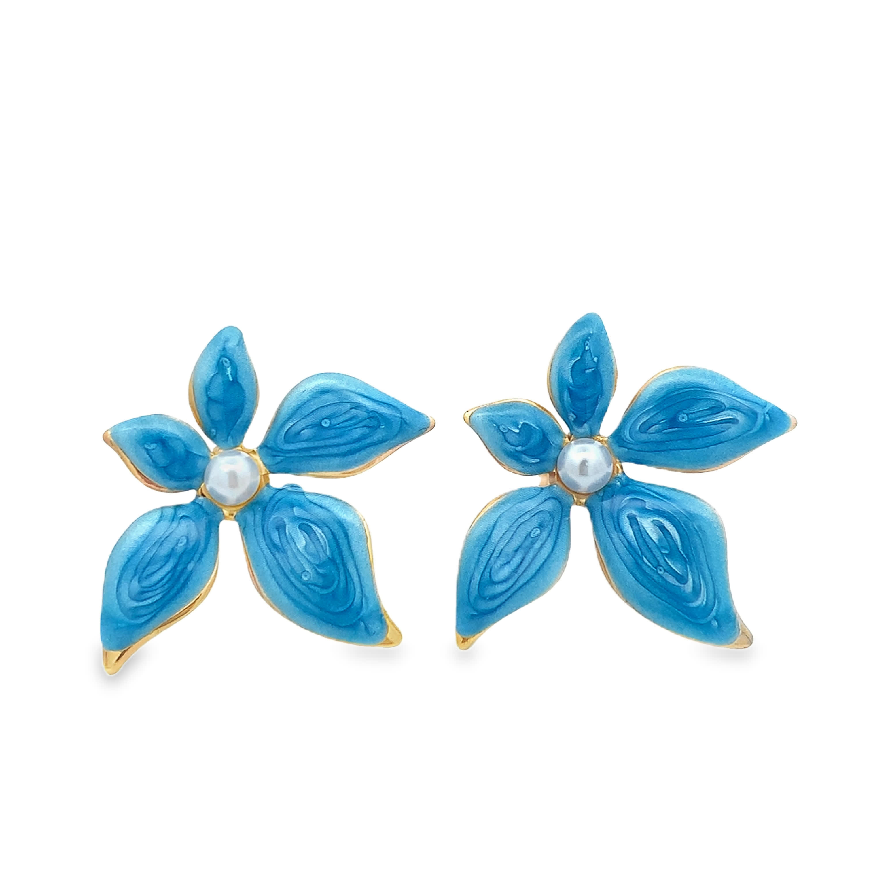 Classic Round White Pearl Stud Earrings in 14k Yellow Gold