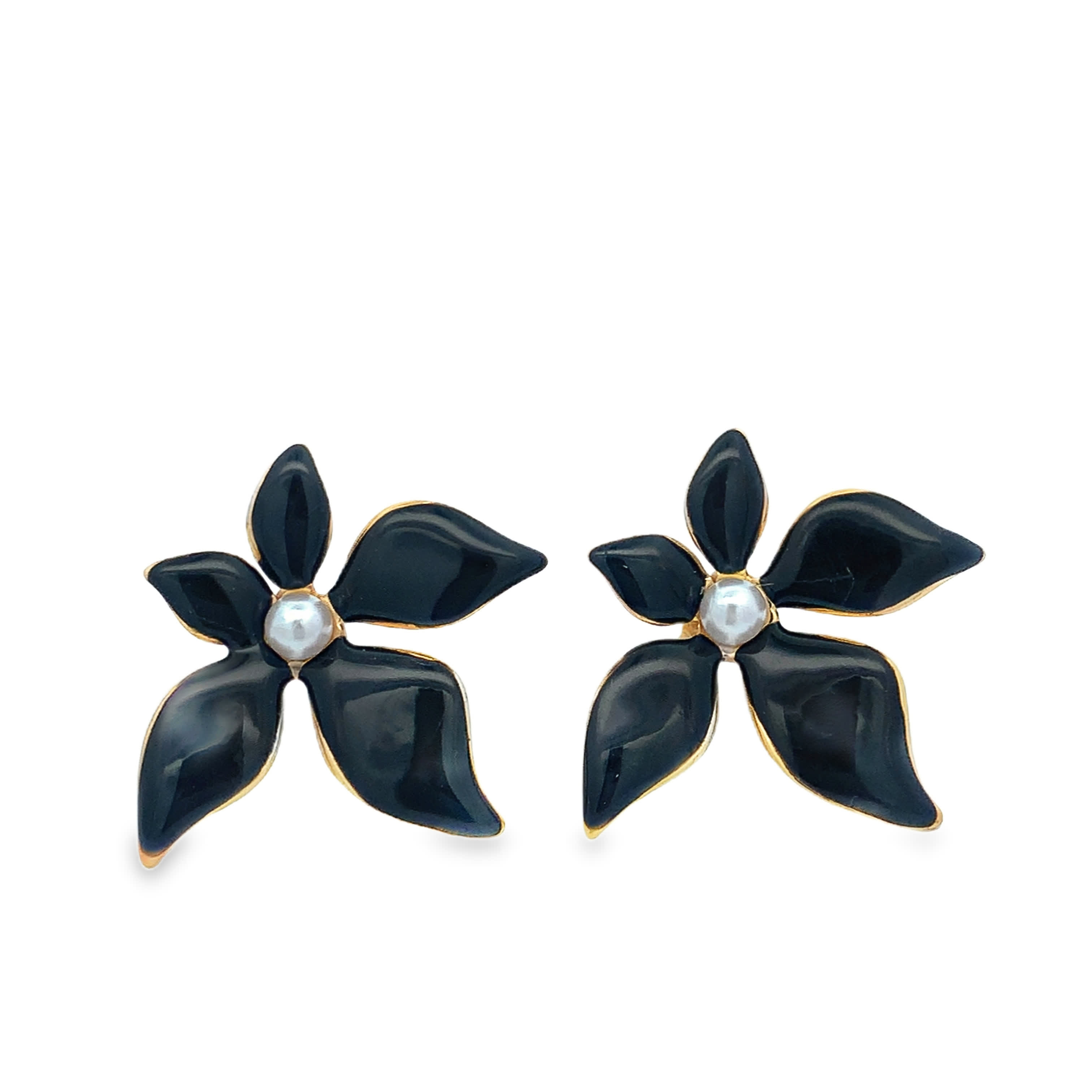 Classic Round Pearl Stud Earrings in Polished Yellow Gold