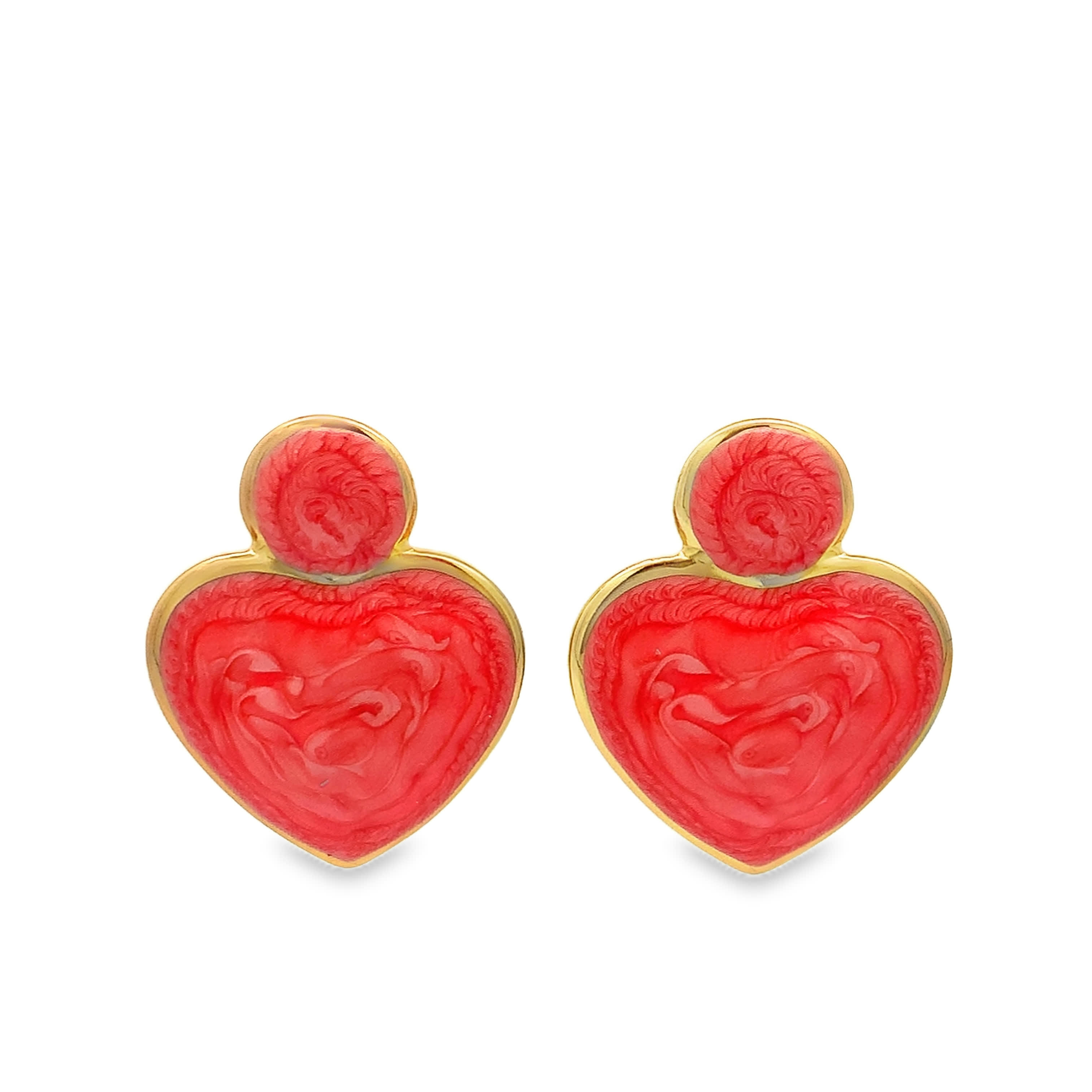 Pozłacane kolczyki sztyfty z rzeźbionym czerwonym sercem z kamienia