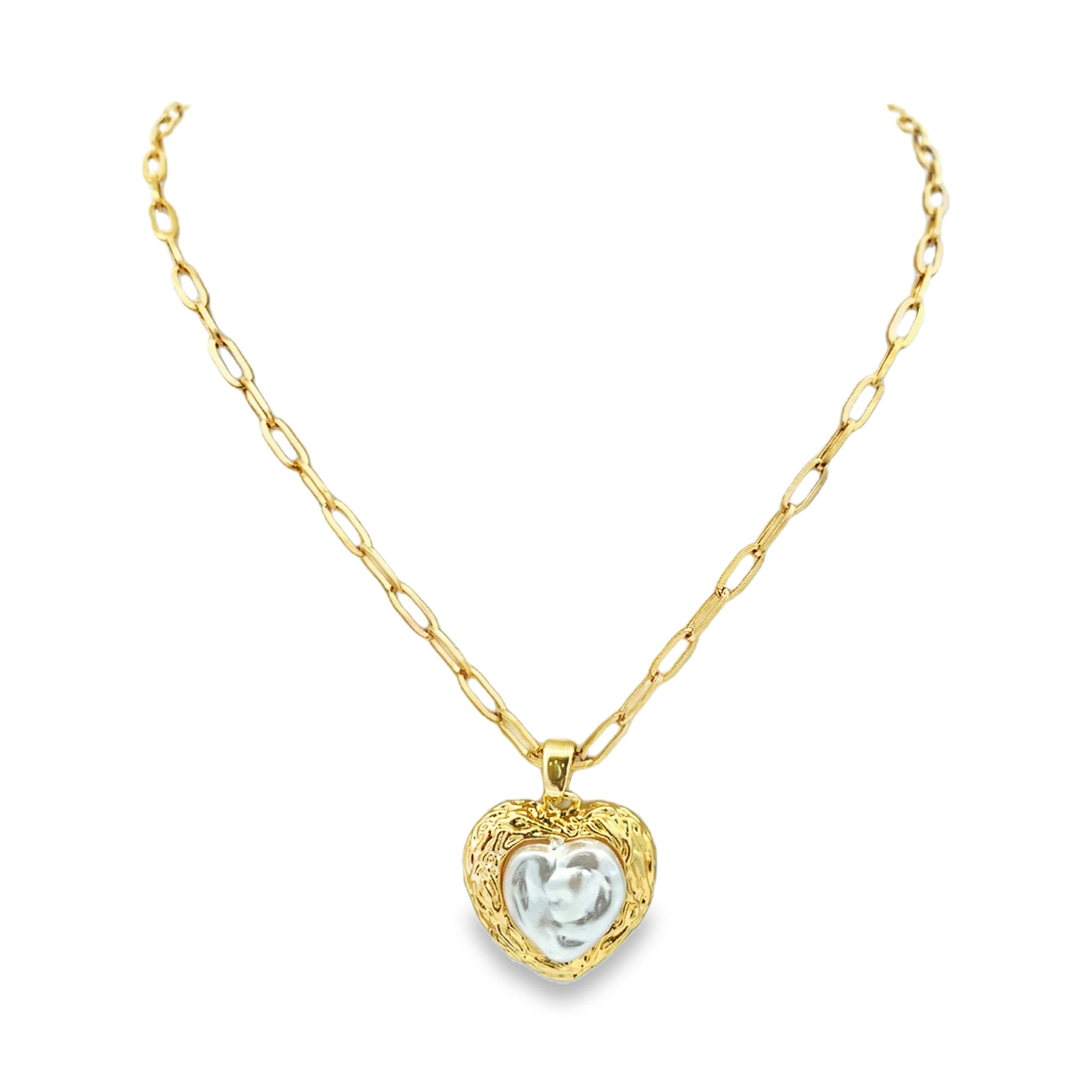 Pozłacany naszyjnik z zawieszką serca z perły