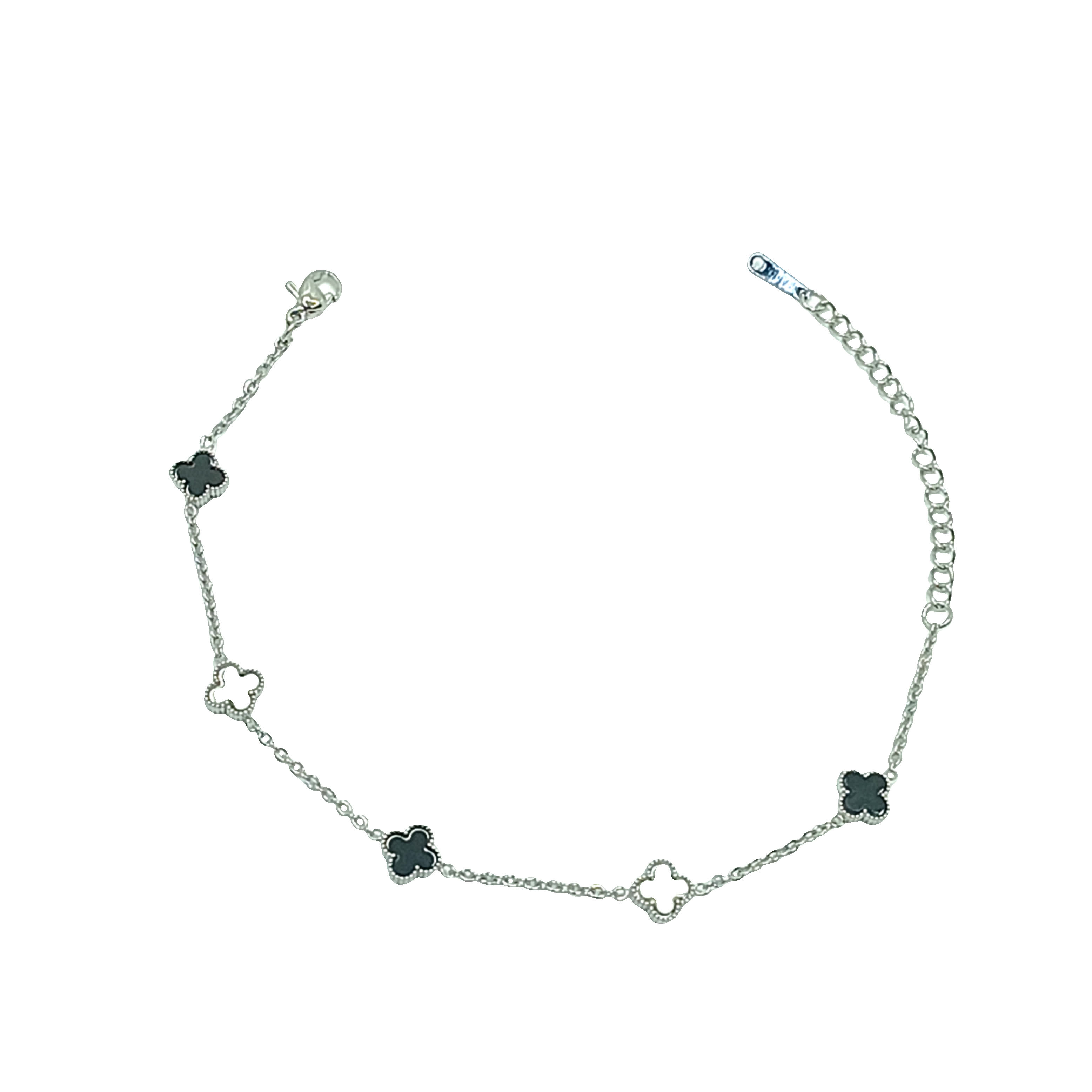 Bransoletka ze srebrnego łańcuszka z akcentami koniczyny onyksowej