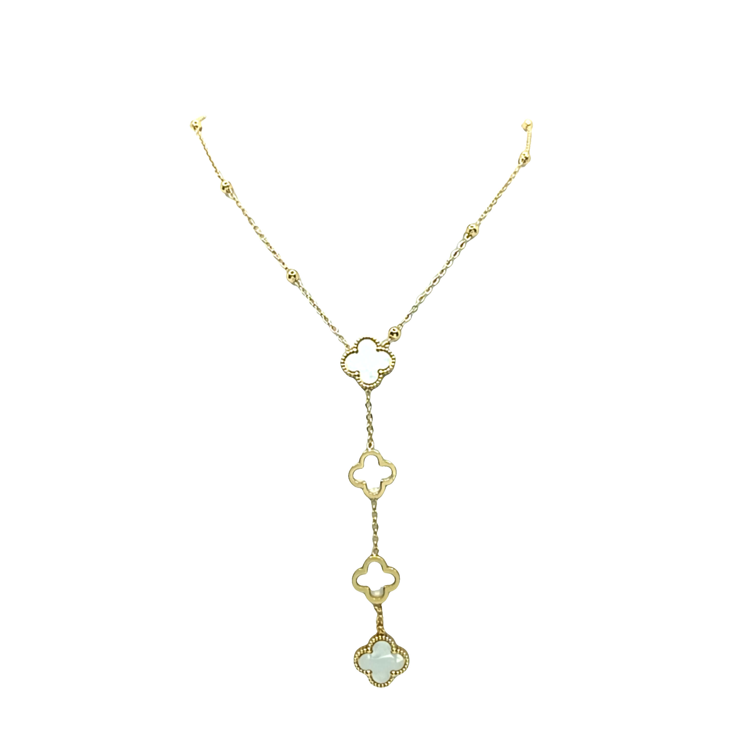 Złocony naszyjnik z koniczyną i perłowymi akcentami