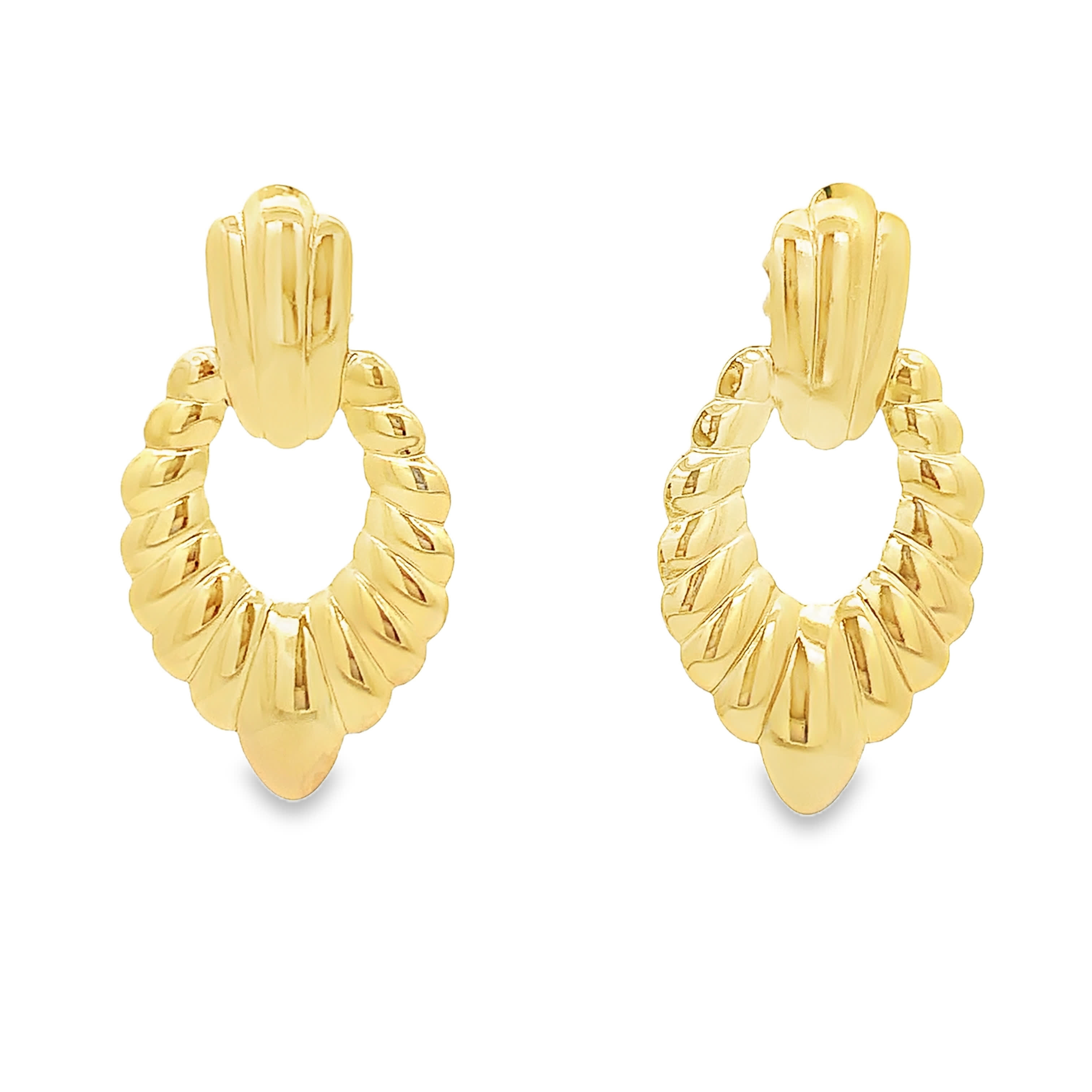 Eleganckie złocone kolczyki z wiszącymi skręconymi linami