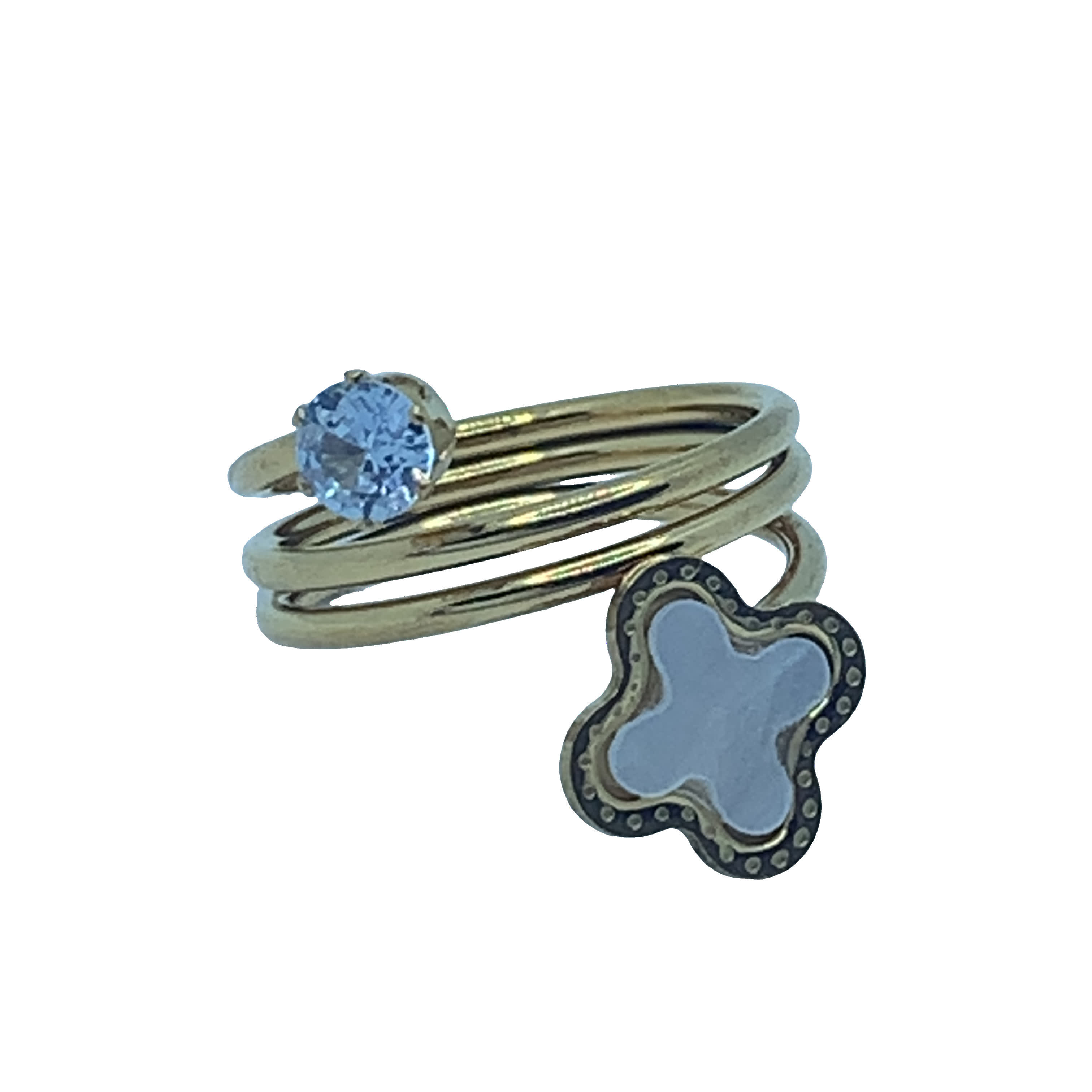 Złocony pierścionek z okrągłym niebieskim topazem